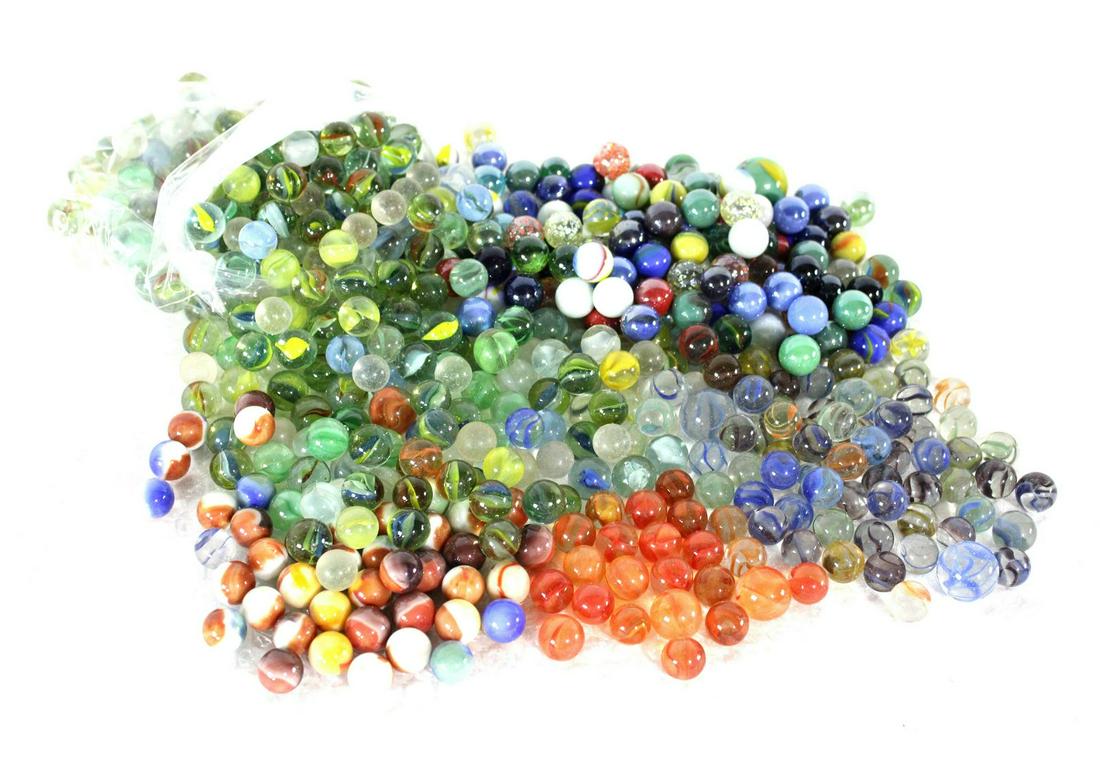 Assorted Lot of Marbles: Assorted Lot of Marbles. In-house shipping available.