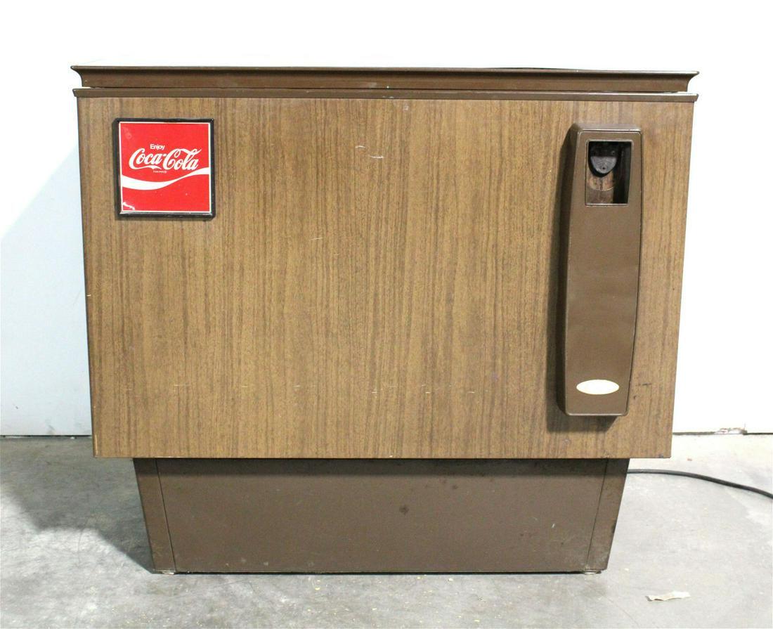 Coca Cola Chest Cooler, 1970s (1 of 5)