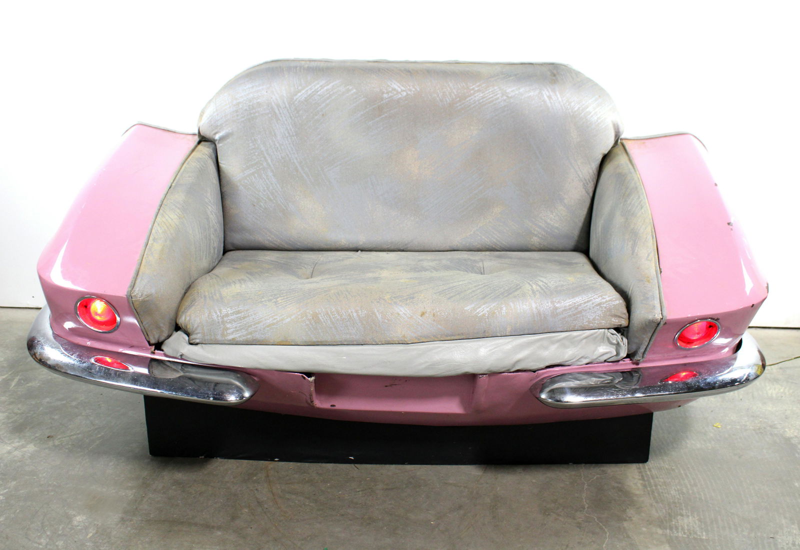 Corvette Couch (1 of 3)