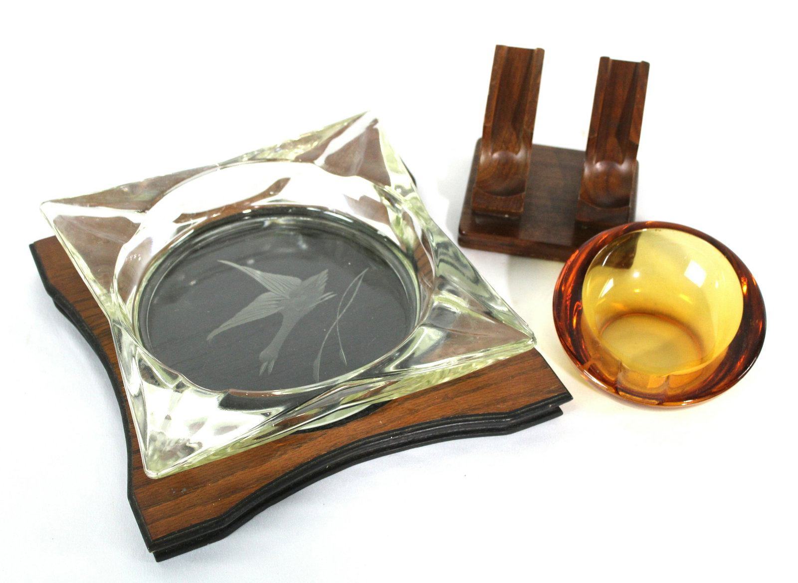 Mid Century Ashtrays and Pipe Holder (1 of 1)