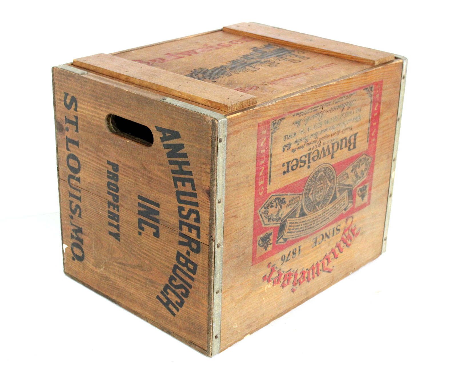 Budweiser Wooden Beer Crate with Lid (1 of 2)