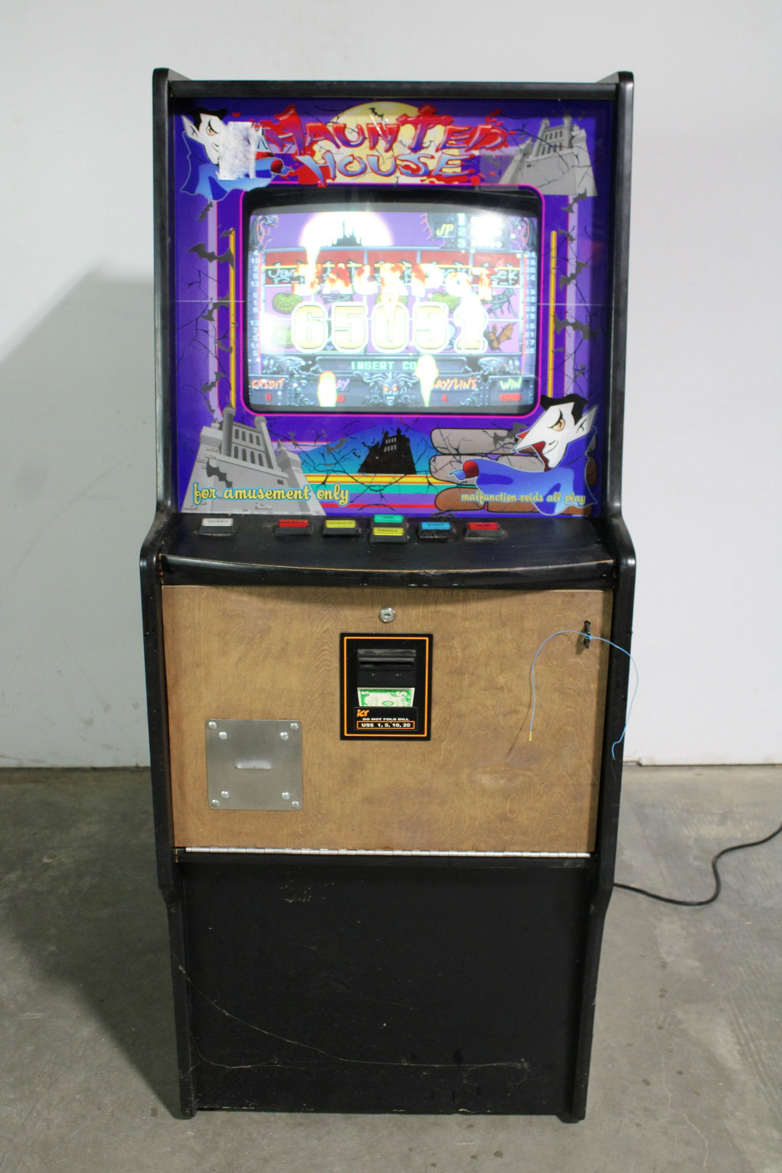 Haunted House Poker Arcade Game (1 of 4)