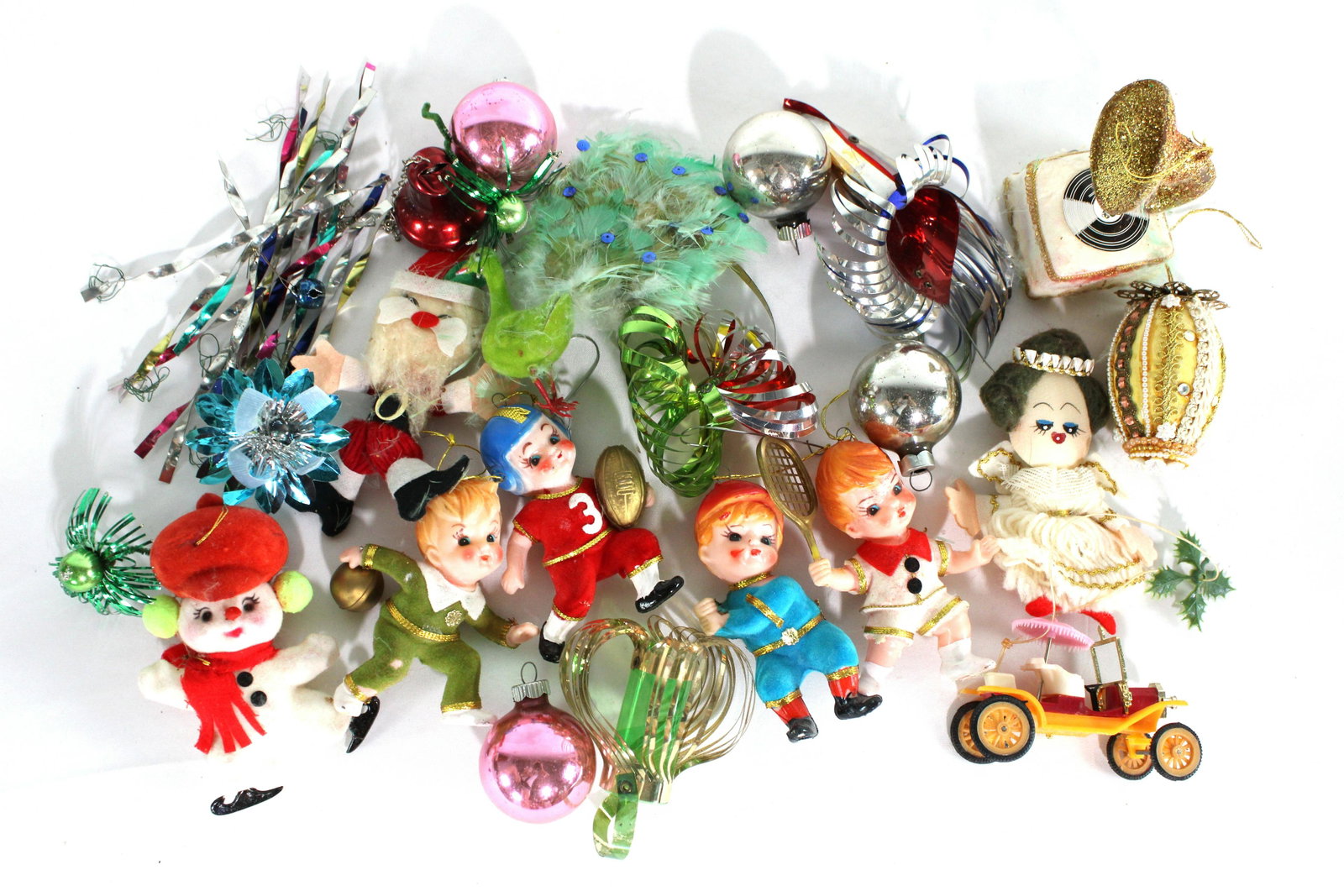 Vintage Christmas Ornaments including Shiny Brite: Vintage Christmas Ornaments incl. Shiny Brite. In-house shipping available. Dimensions of One: 3 x 2 x 2