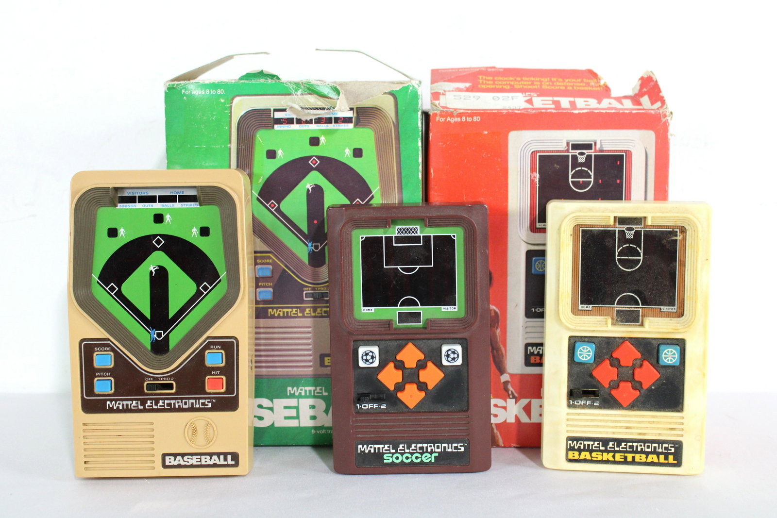 Mattel Handheld Games incl. Baseball, Soccer and Basketball: Mattel Handheld Games incl. Baseball, Soccer and Basketball. Untested. In-house shipping available. Dimensions of one: 6 x 3 x 1