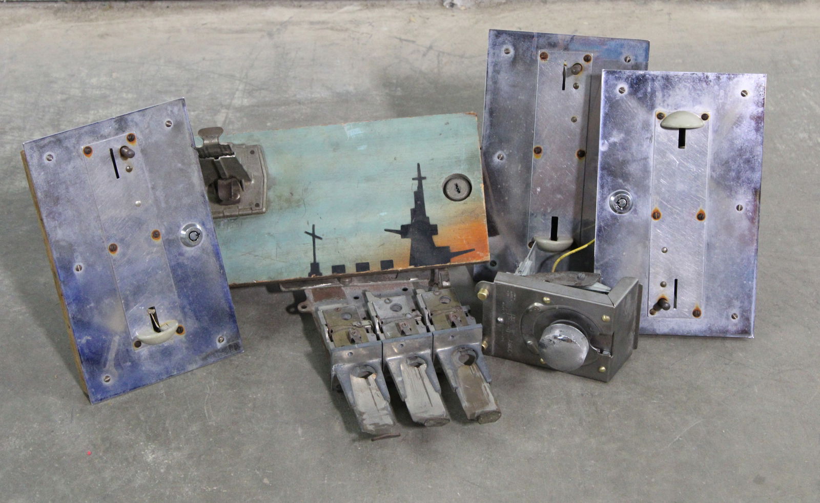 Coin Entry / Mechs incl. Pinball and Arcade (1 of 2)