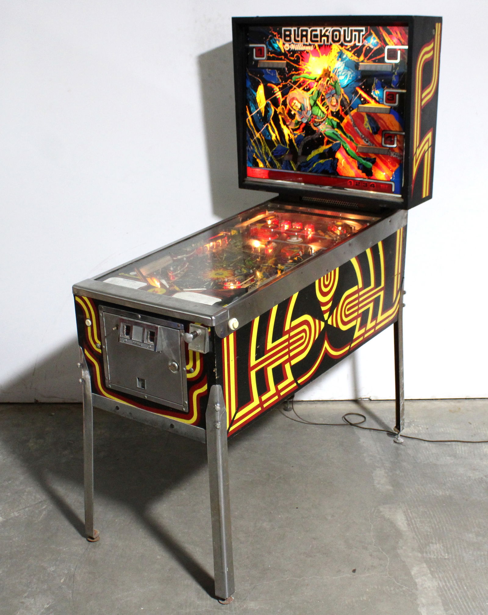 Williams Blackout Pinball Machine (1 of 8)