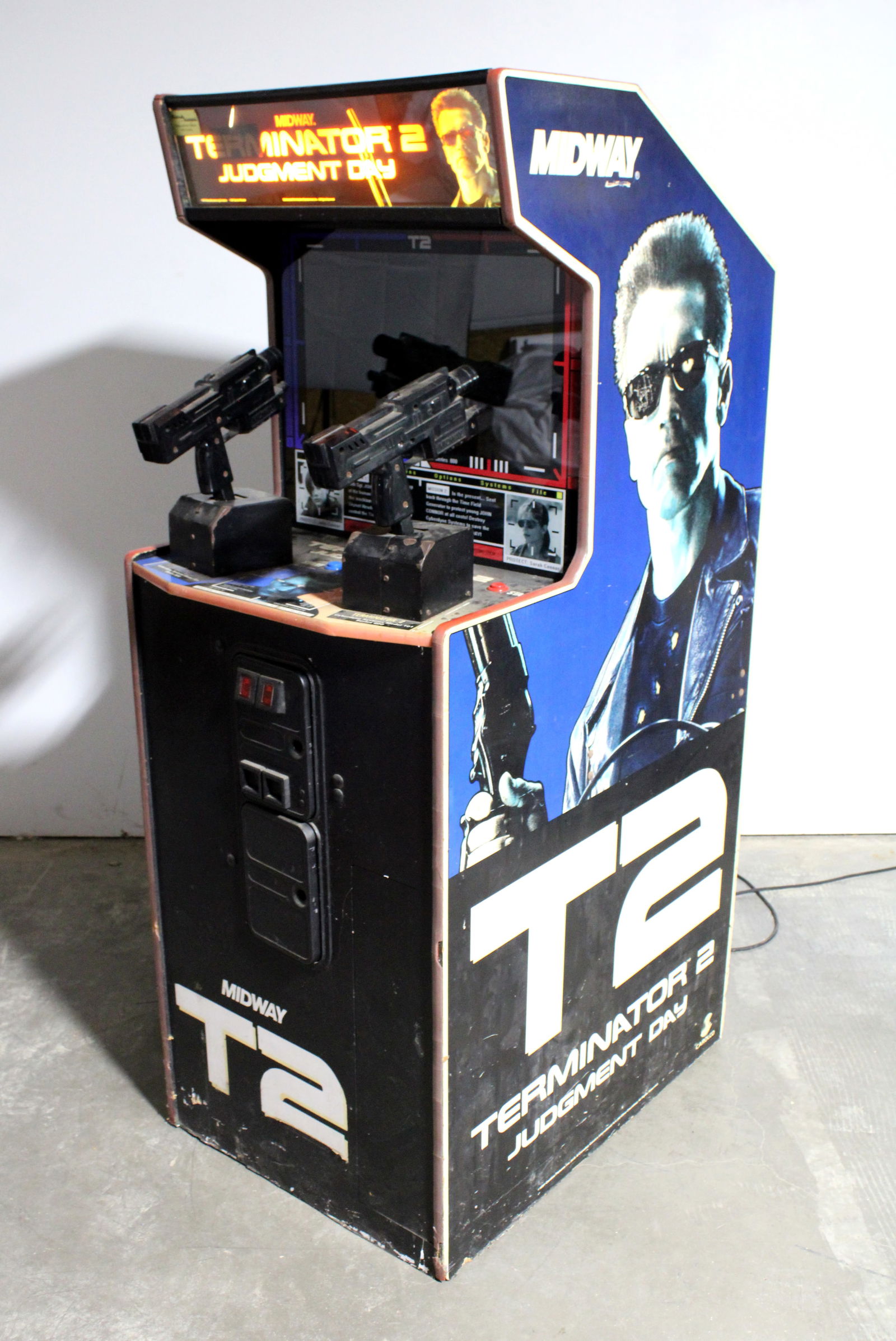 Midway Terminator 2 Arcade Game (1 of 4)