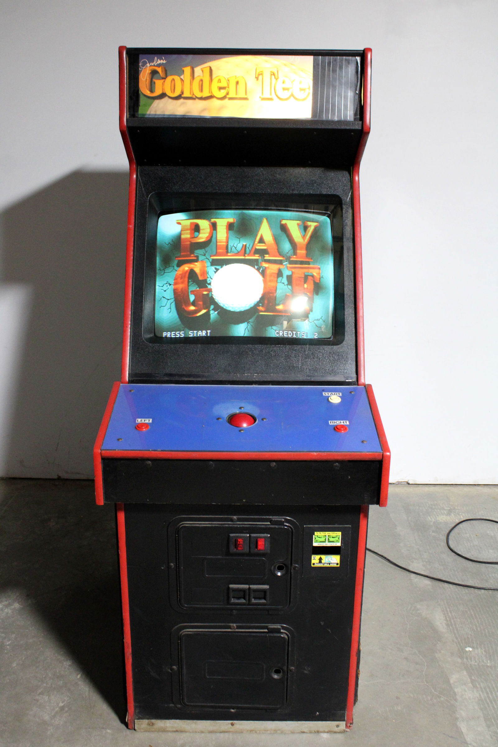 Golden Tee Golf Arcade Game (1 of 3)