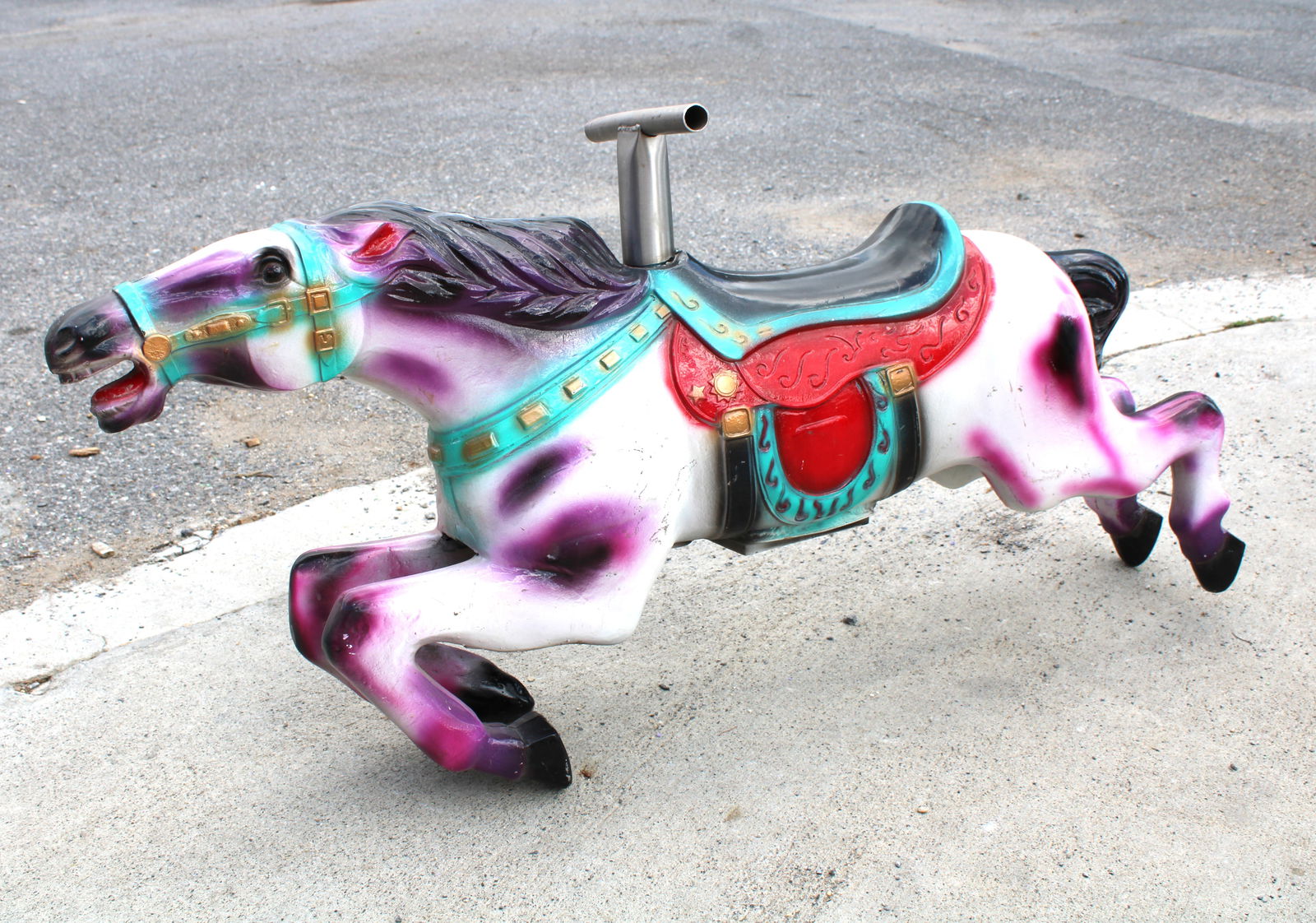 Carousel / Thunder Horse from Kiddie Ride (1 of 2)