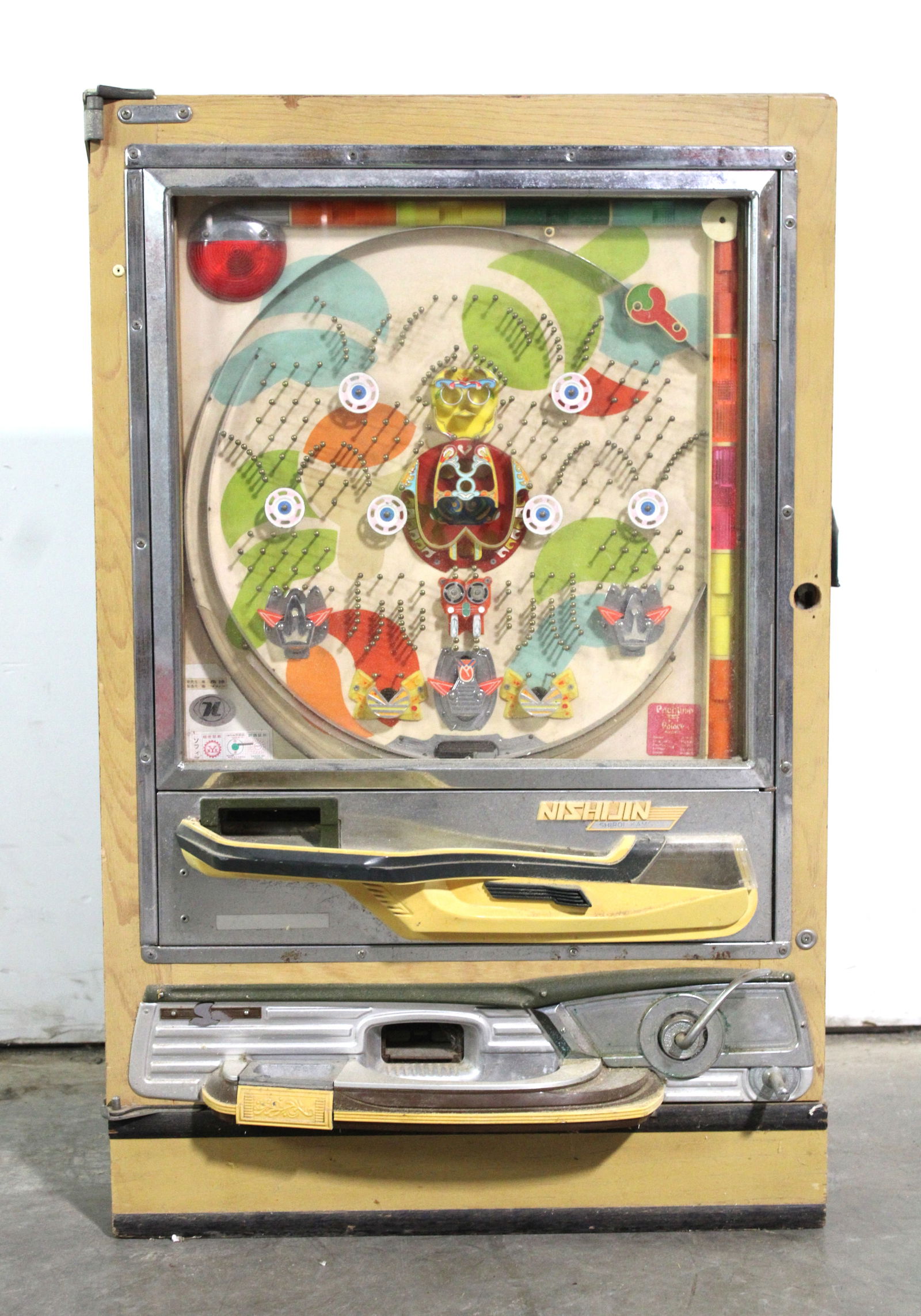 Pachinko Wall Arcade Machine (1 of 2)