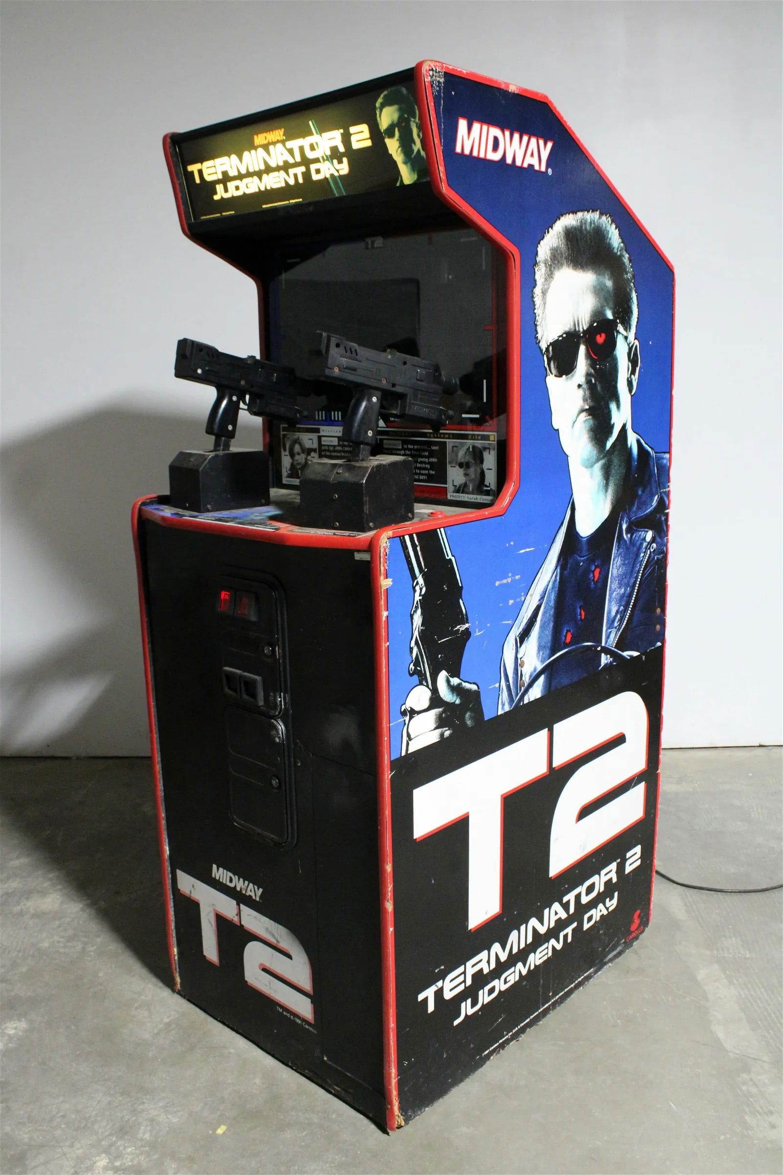 Midway Terminator 2: Judgement Day Arcade Game (1 of 4)