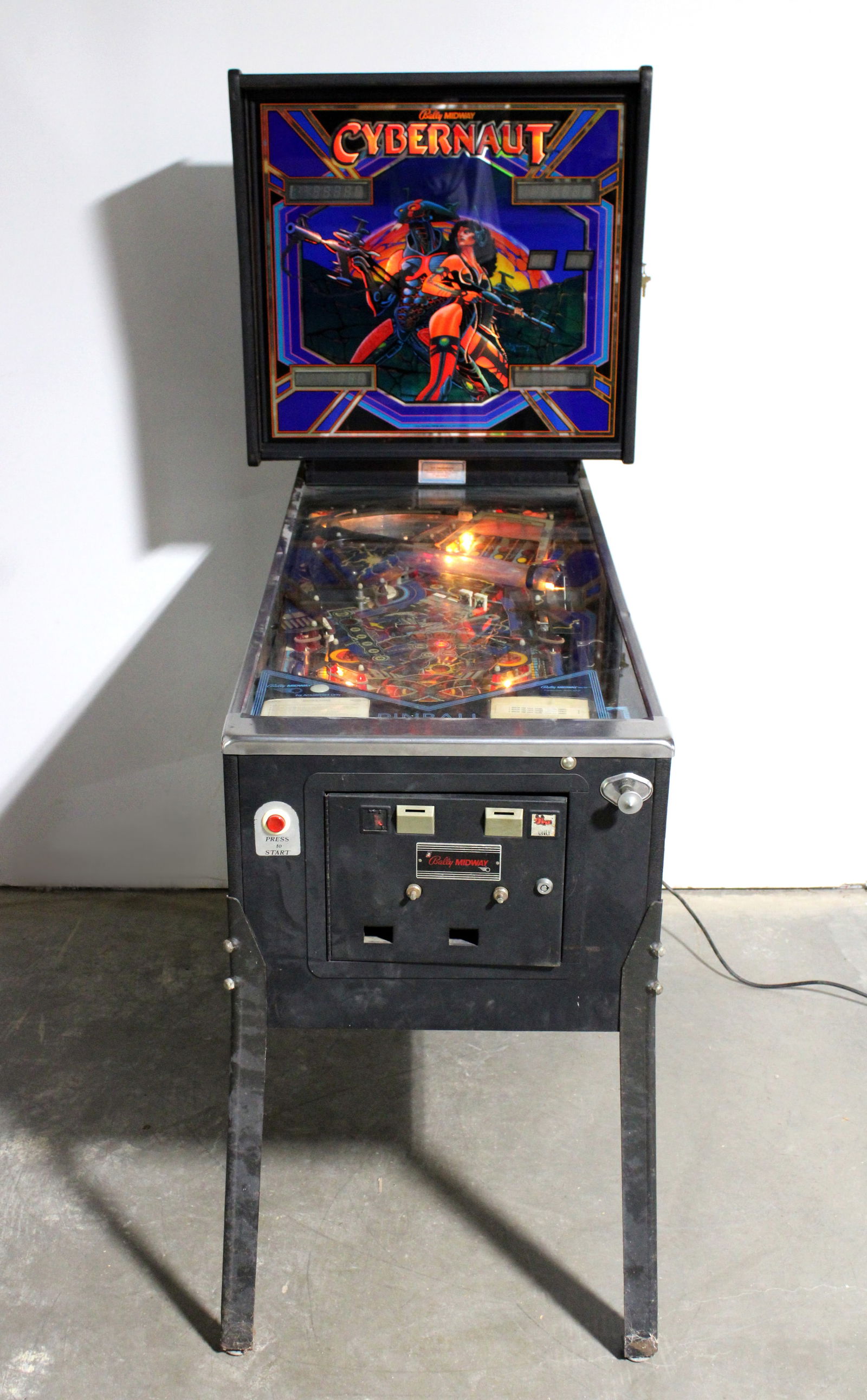 Midway Cybernaut Pinball Machine (1 of 8)