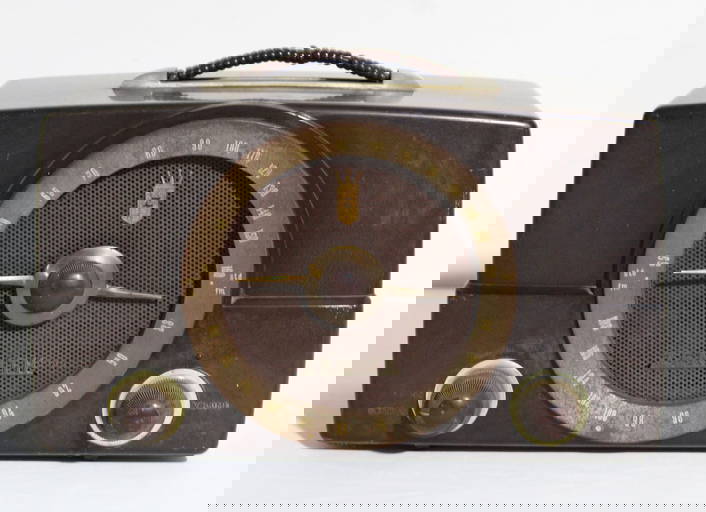 Mid Century Zenith Vintage Radio