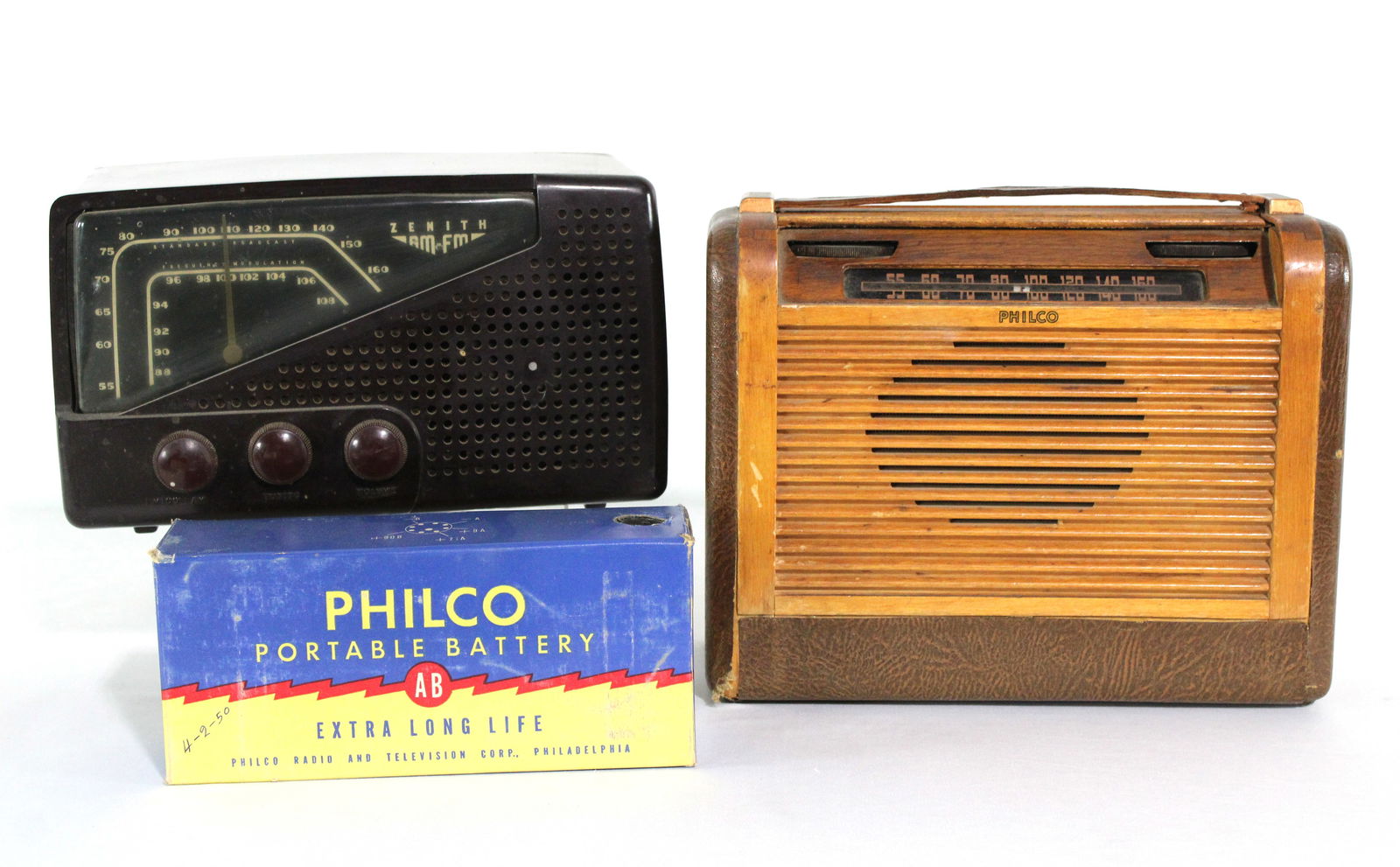 Zenith and Philco Vintage Radios with Philco Portable Battery (1 of 2)