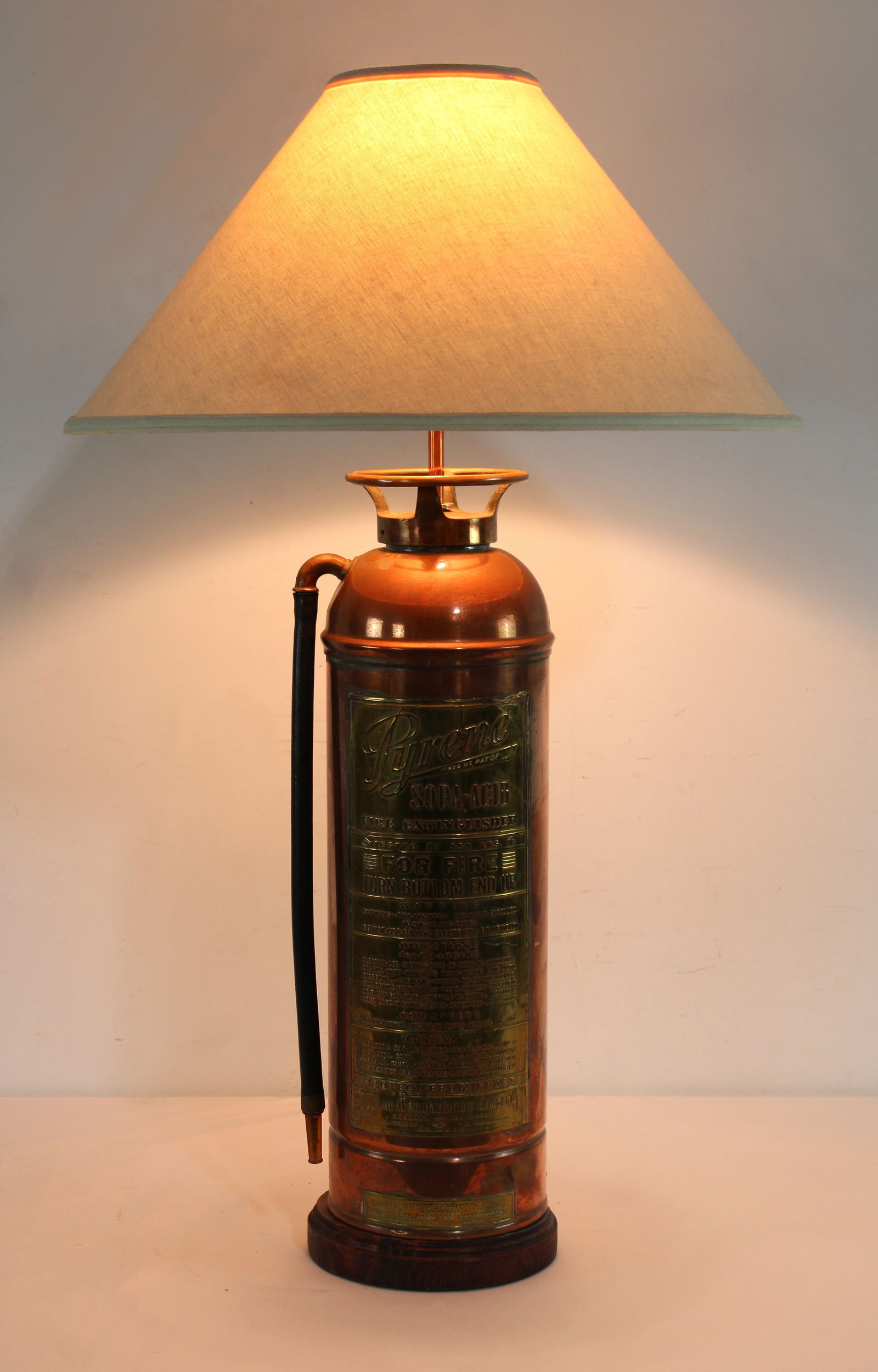 Copper Pyrene Fire Extinguisher Lamp (1 of 2)