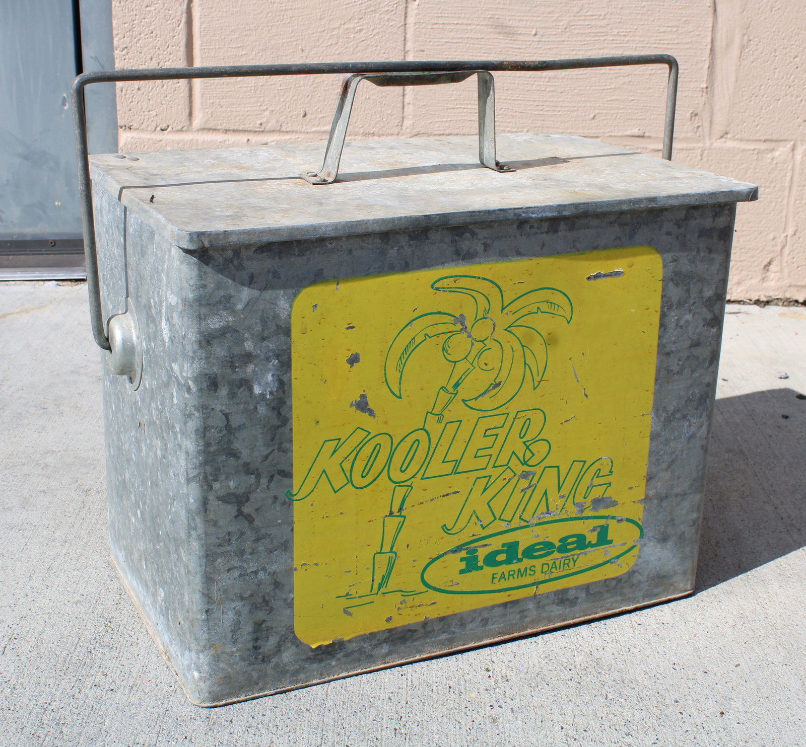 Ideal Farms Metal Dairy Box / Crate: Ideal Farms Metal Dairy Box / Crate. This item requires third-party shipping or pickup arrangements to be made. Dimensions: 17 x 20 x 11