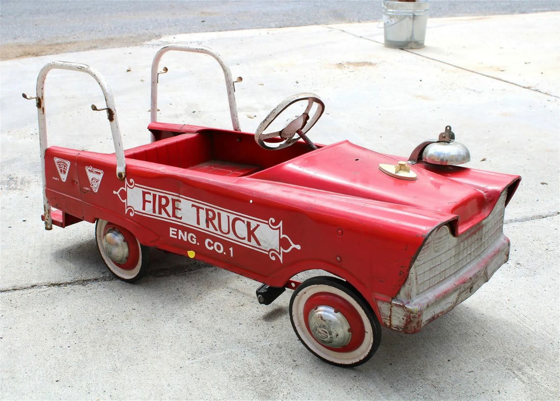 Fire Truck Kiddie Pedal Car (1 of 2)