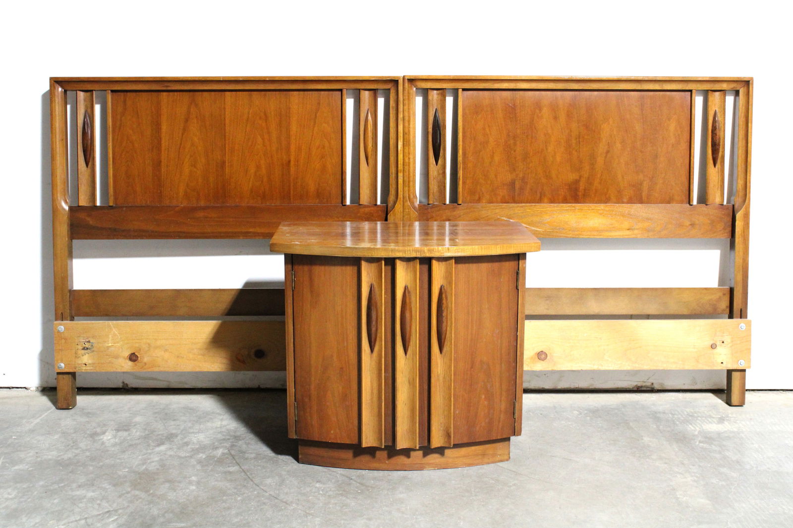 Mid Century Thomasville Walnut Headboard with Demilune Nightstand / Side Table (1 of 5)