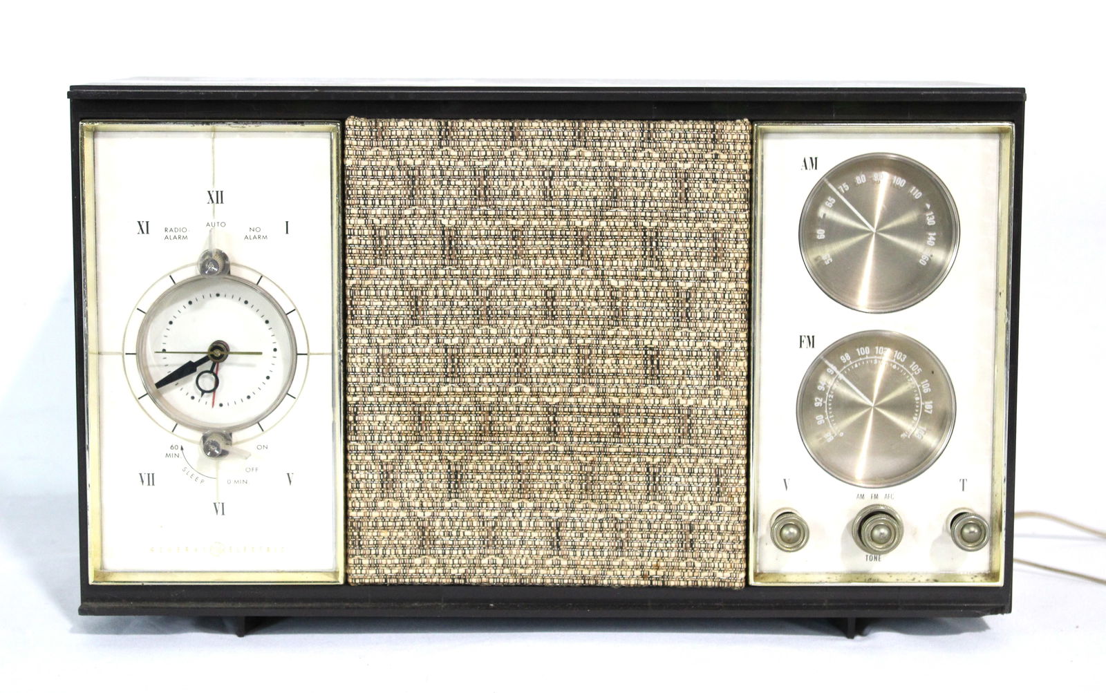 Mid Century General Electric Radio (1 of 2)