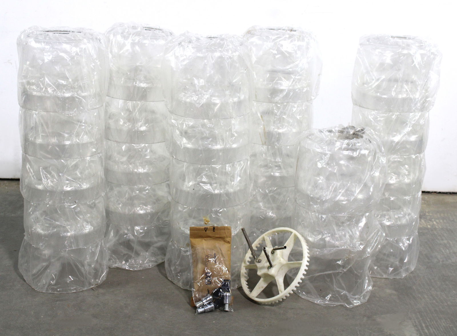 NOS Beaver Gumball Plastic Globes (1 of 2)