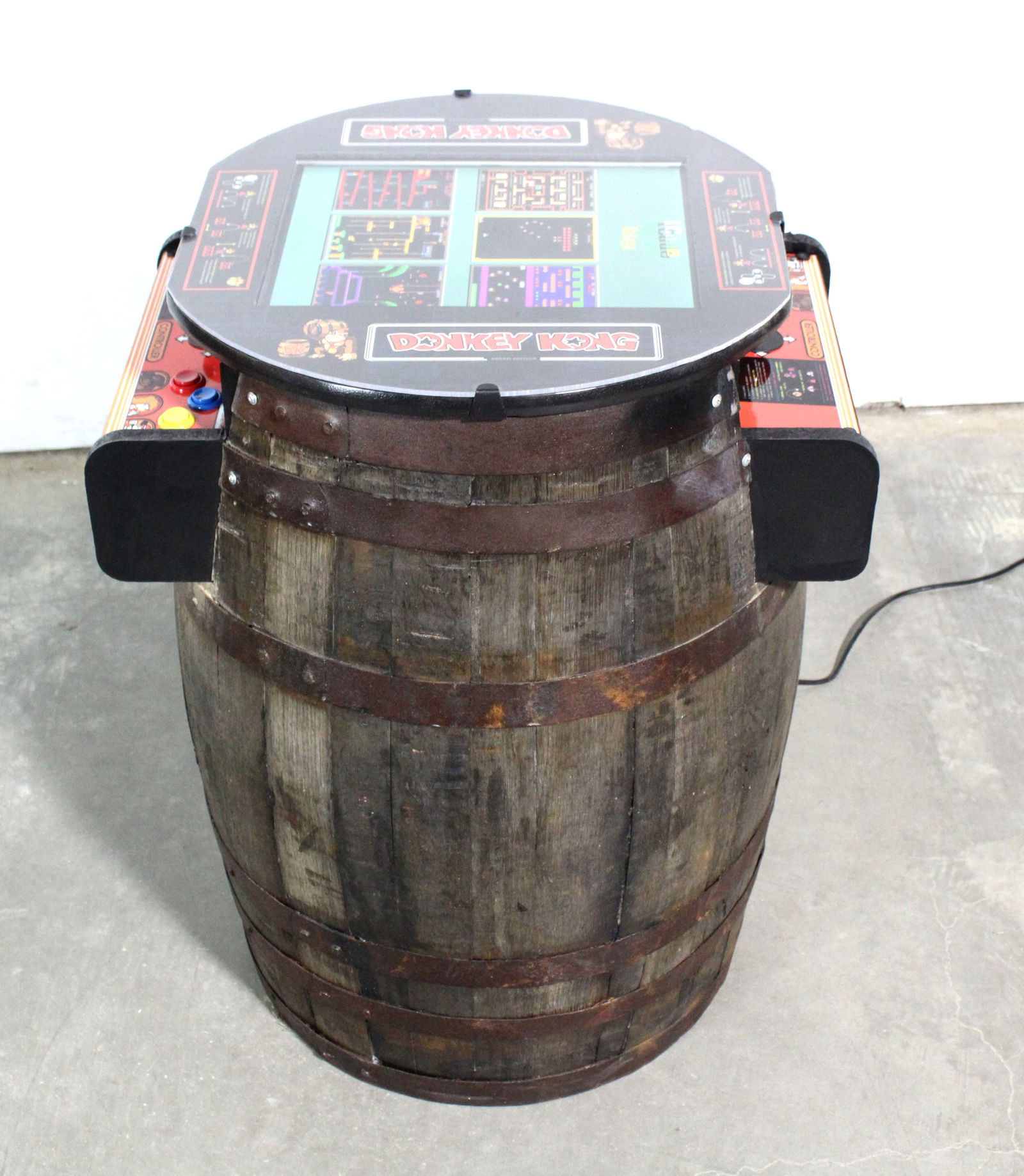 Nintendo Donkey Kong Themed 60 in 1 Barrel Cocktail Arcade Table, New Build (1 of 4)