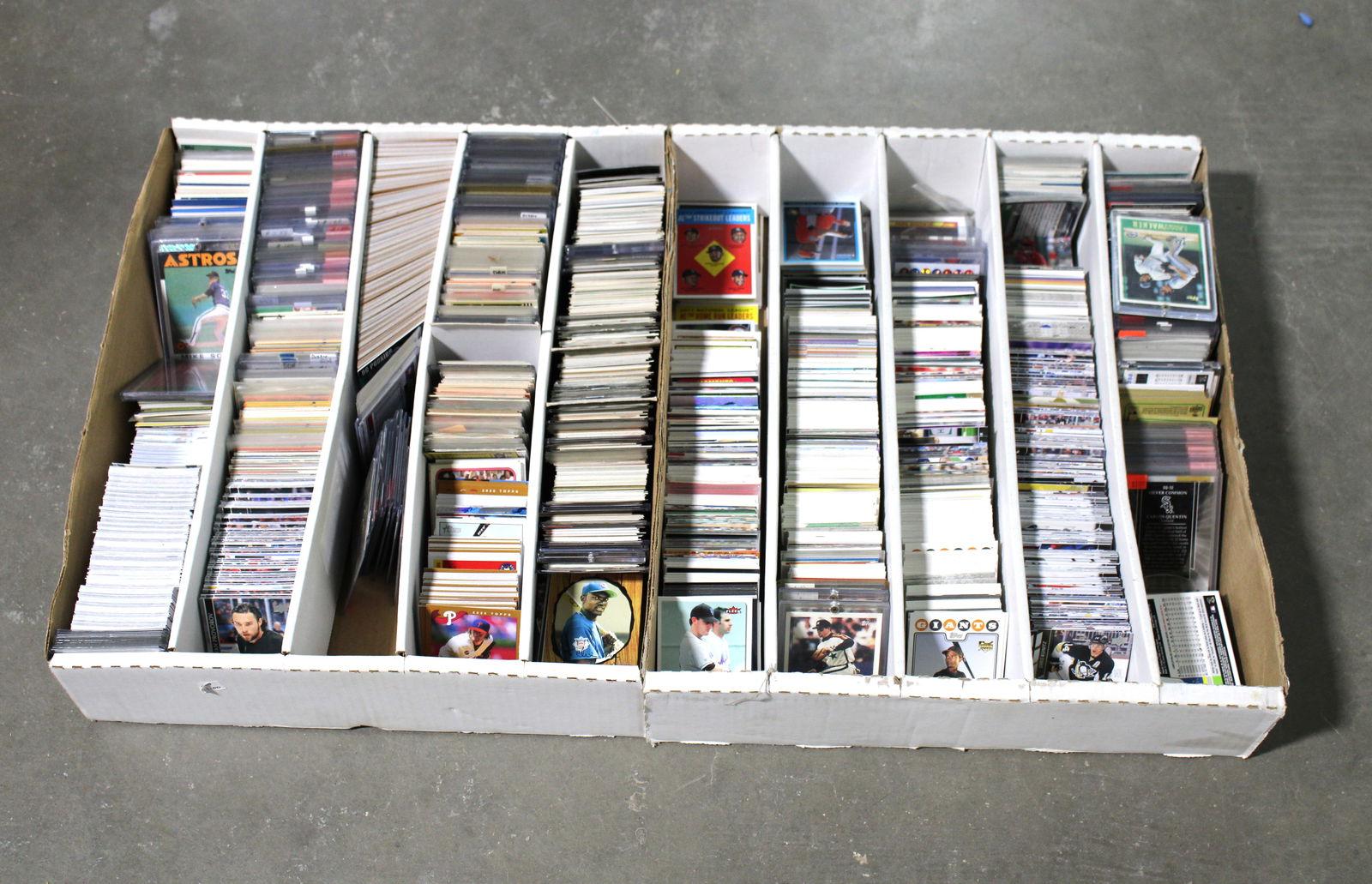 Assorted Baseball Cards including Topps (1 of 4)