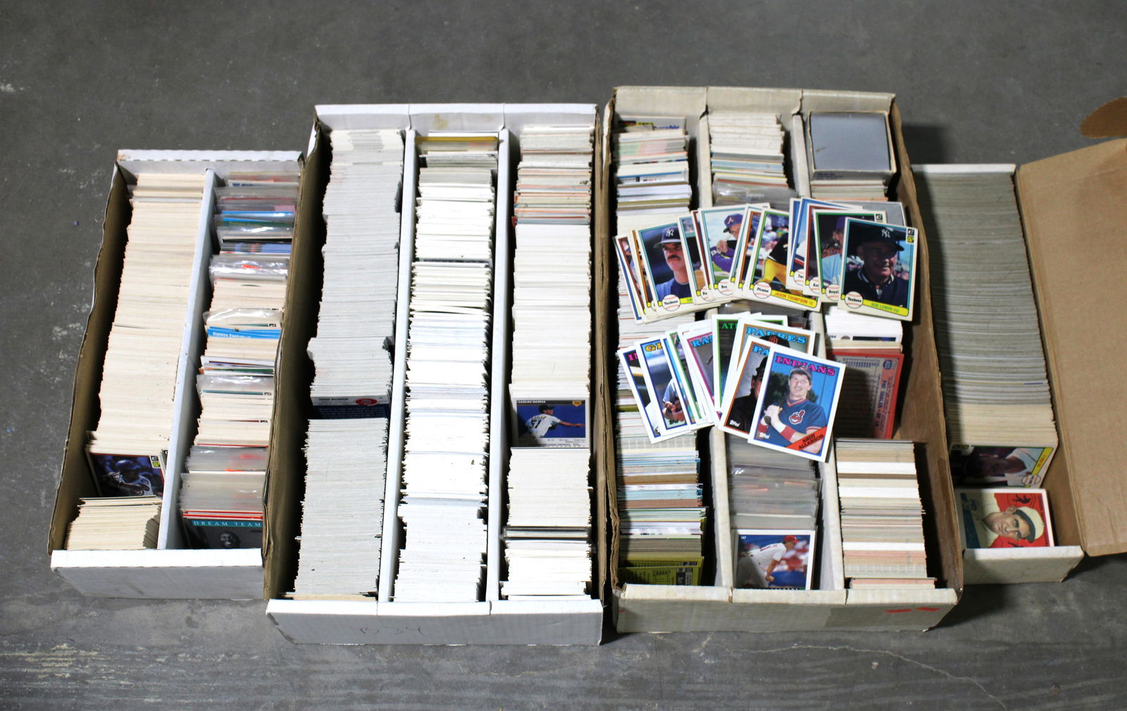 Assorted Baseball Cards including Topps (1 of 4)