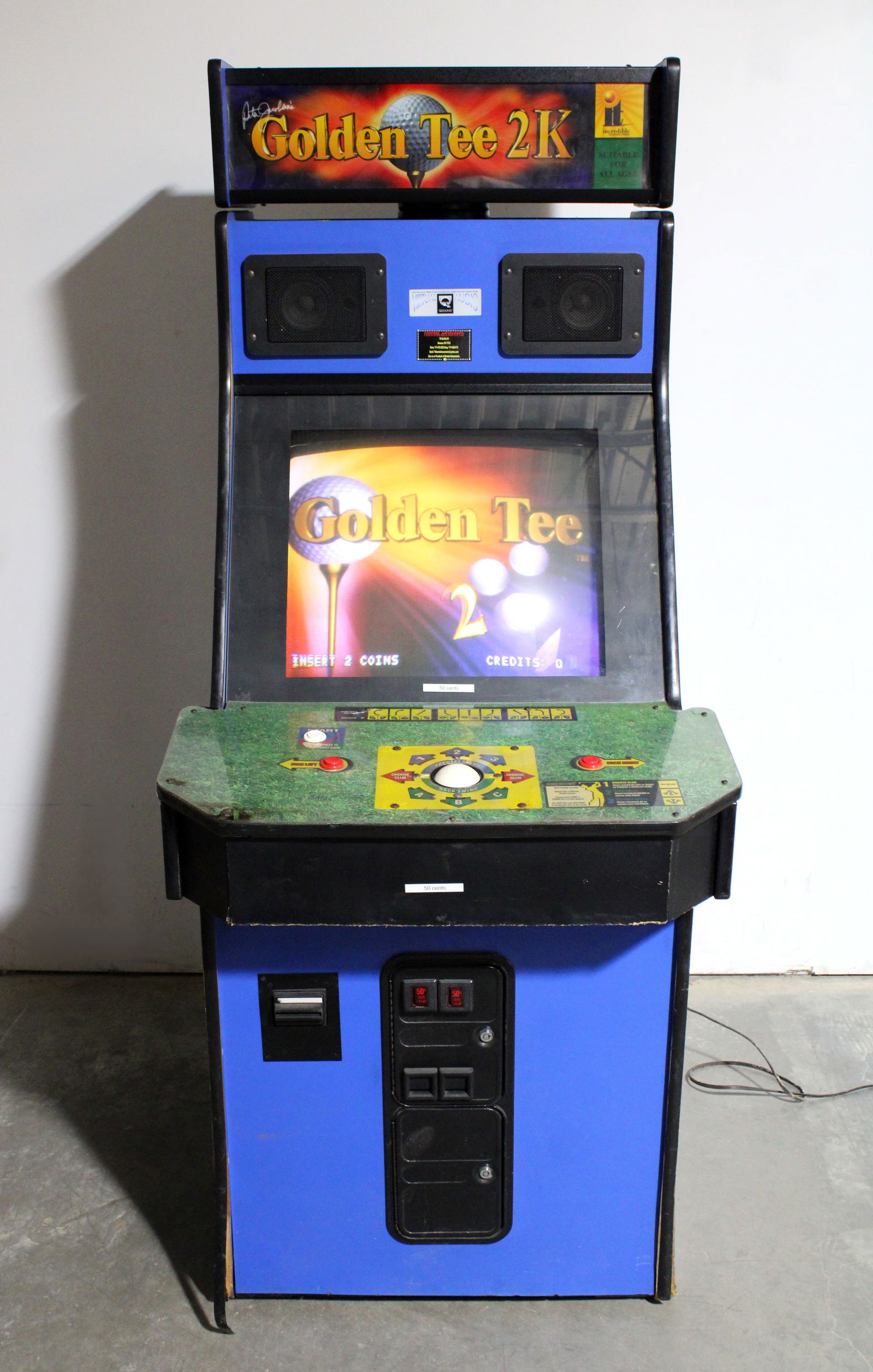 IT Golden Tee 2K Arcade Game (1 of 3)