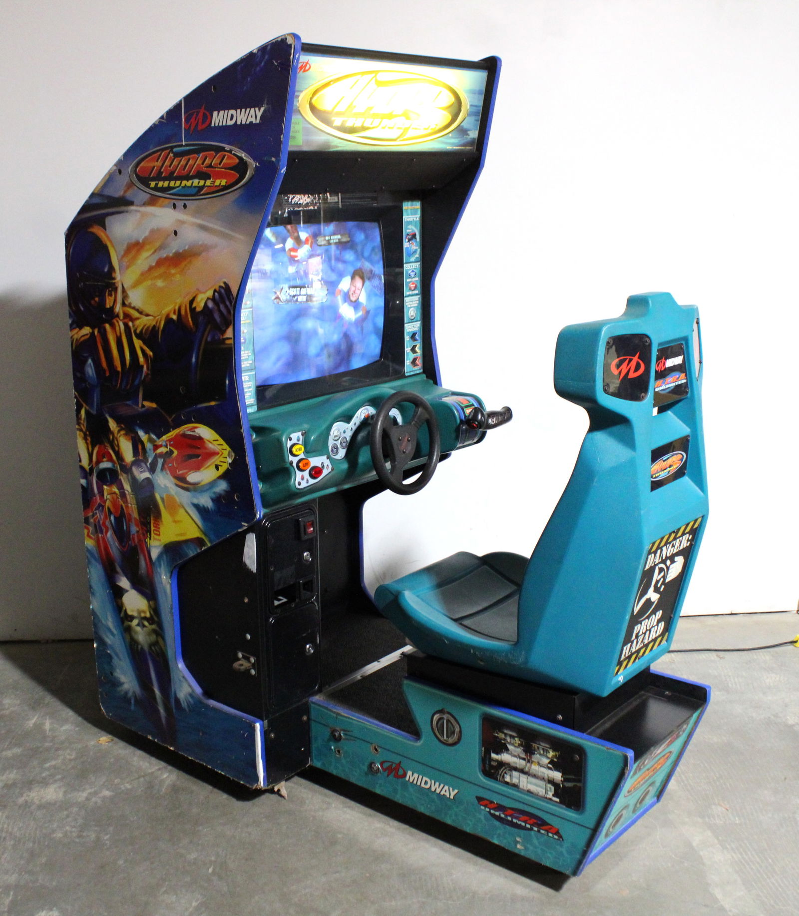Midway Hydro Thunder Sit Down Racing Arcade Game (1 of 2)