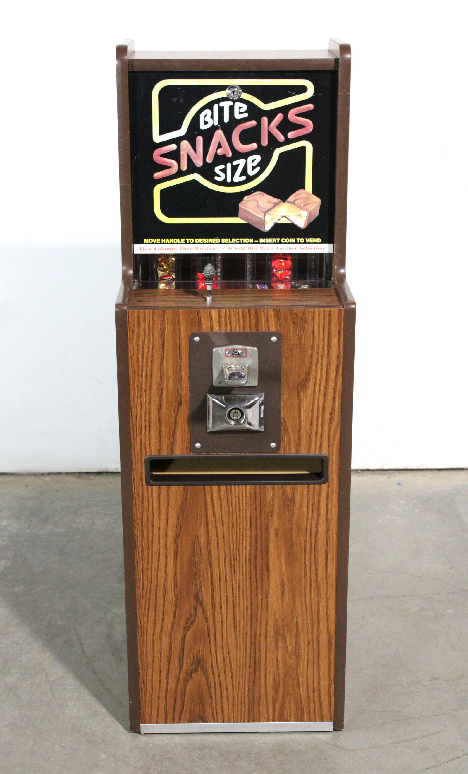 4FT TALL Bite Size Snacks Vending Machine (1 of 3)