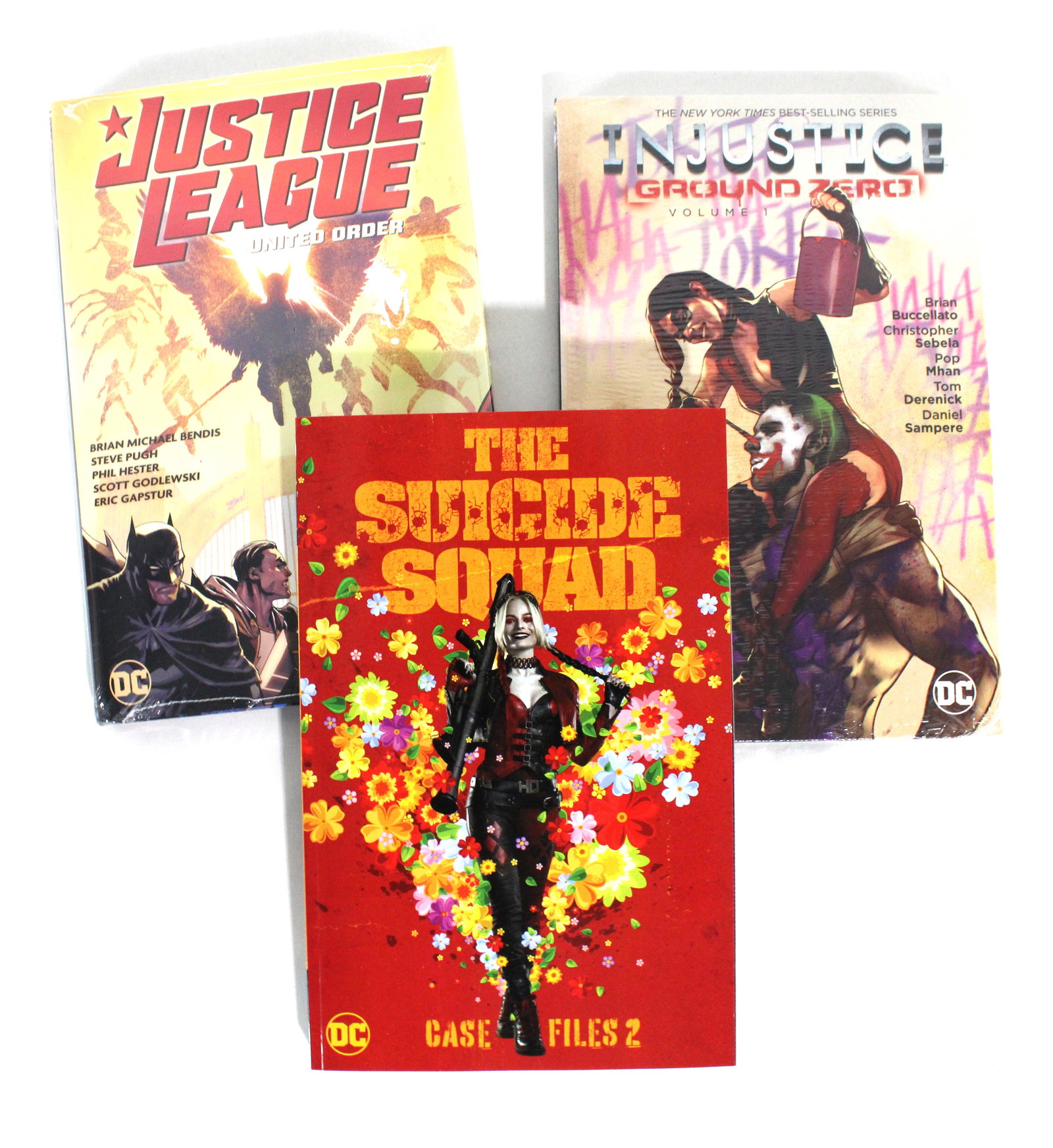 DC Comics Graphic Novels incl. Suicide Squad and Justice League (1 of 1)