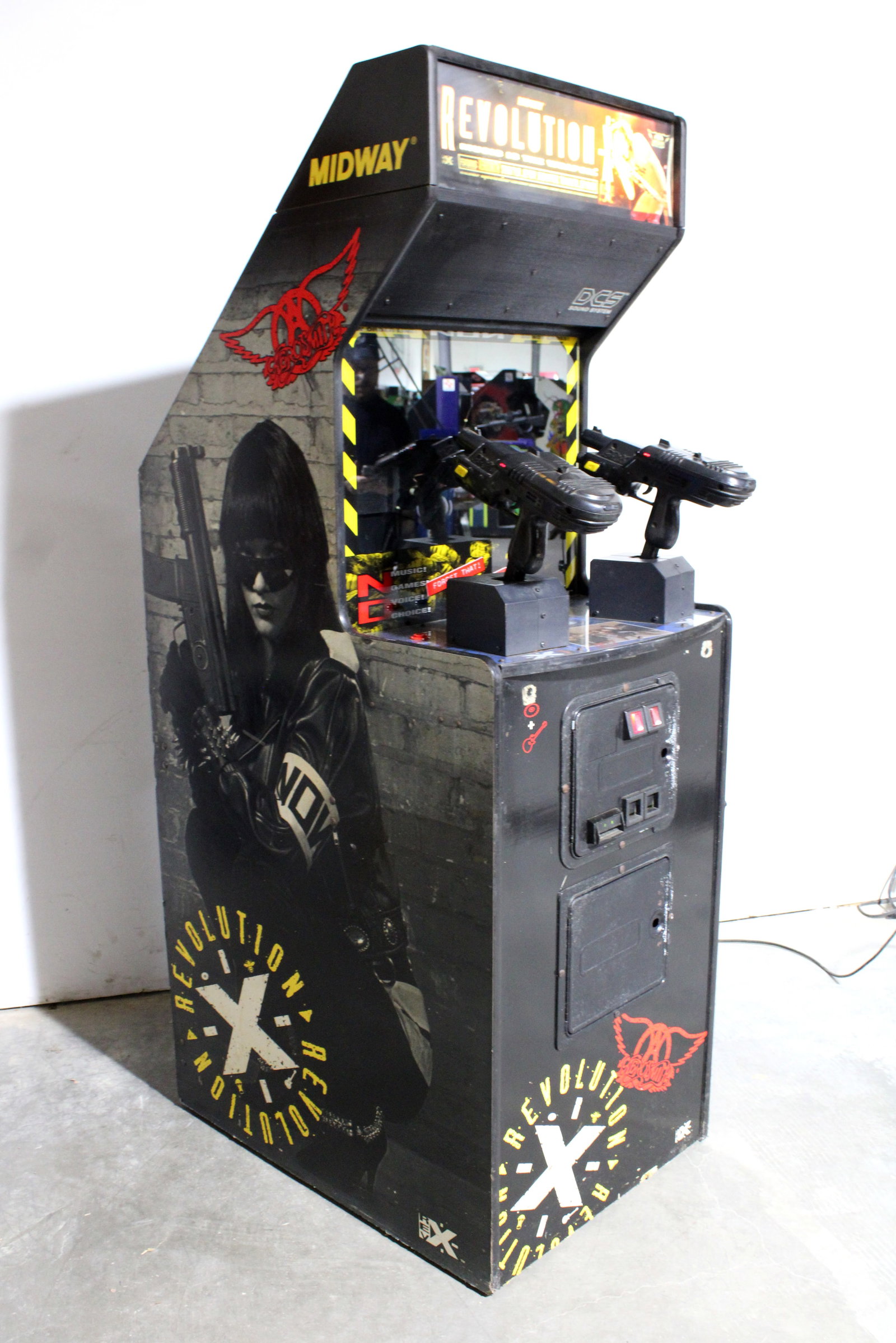 Midway Revolution-X Arcade Game (1 of 6)