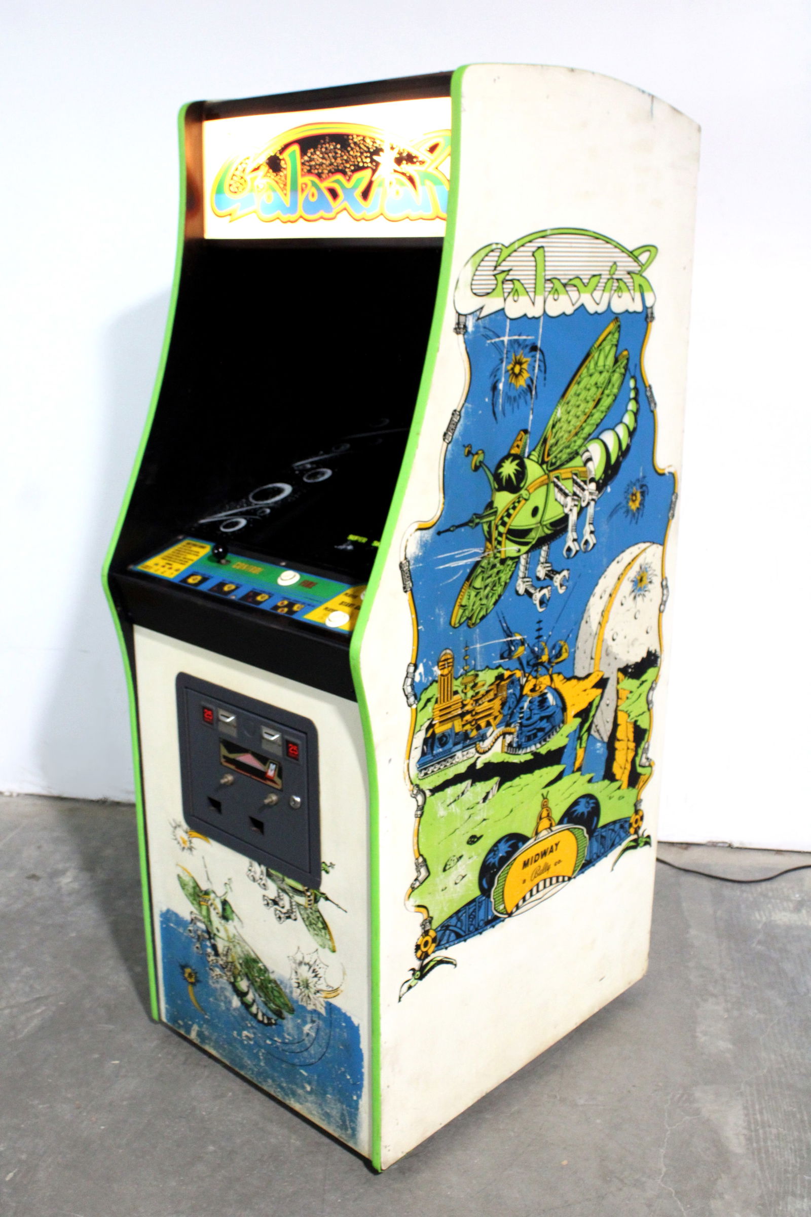 Dedicated Bally Midway Galaxian Arcade Game (1 of 4)