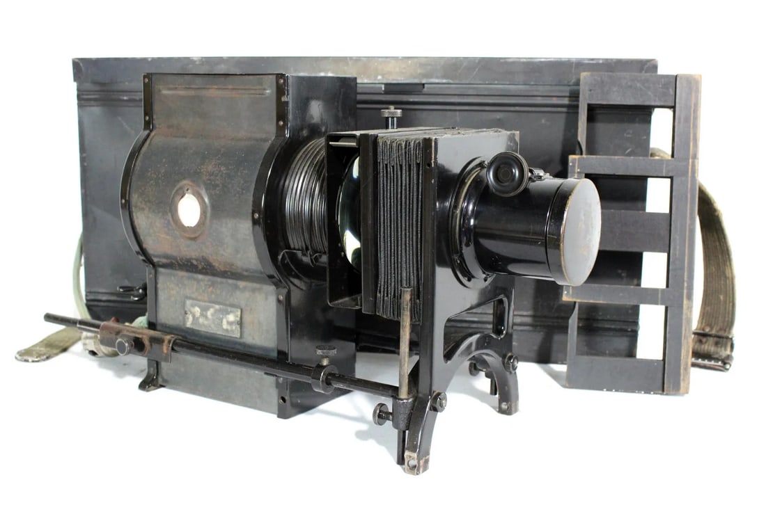 Magic Lantern Projector from Odd Fellows Lodge (1 of 4)