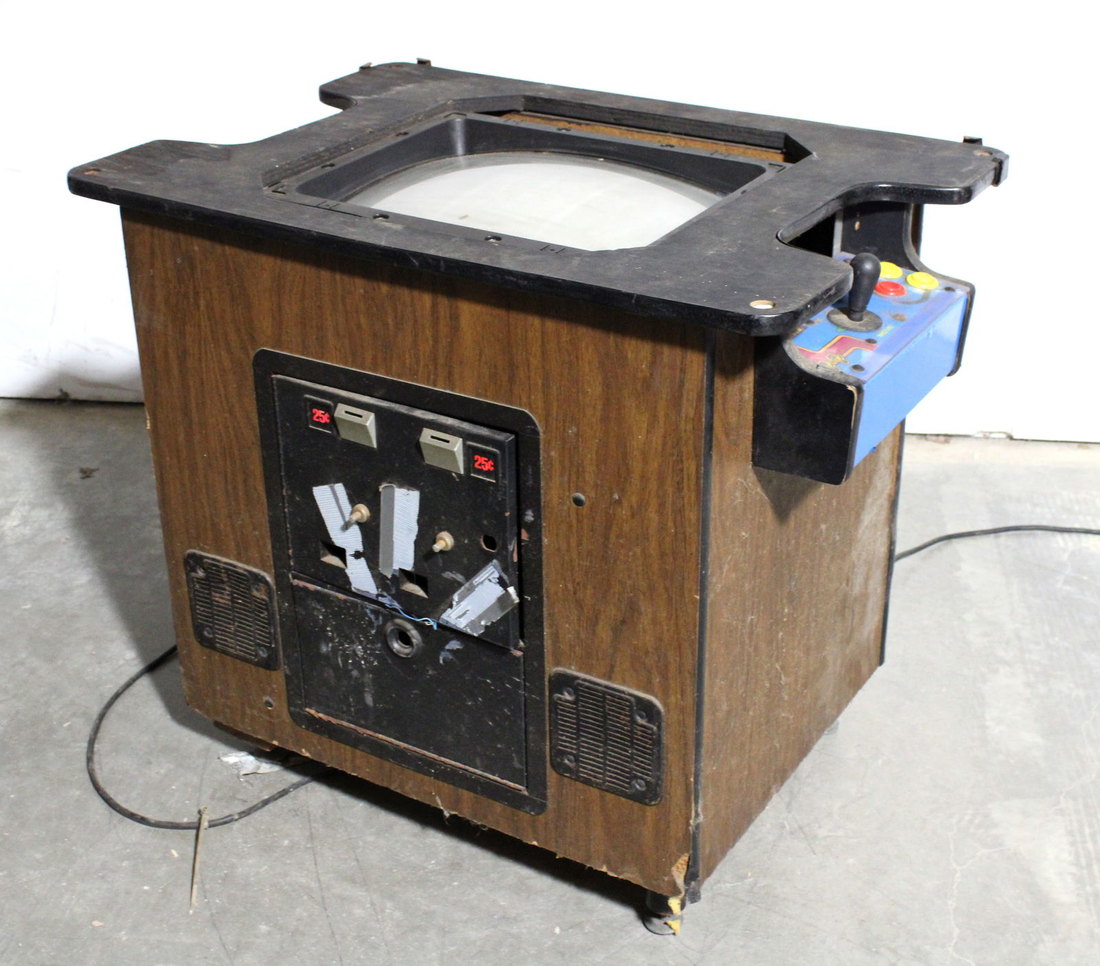 Bally Midway Pac-Man / Galaga Cocktail Table, Project Machine (1 of 4)