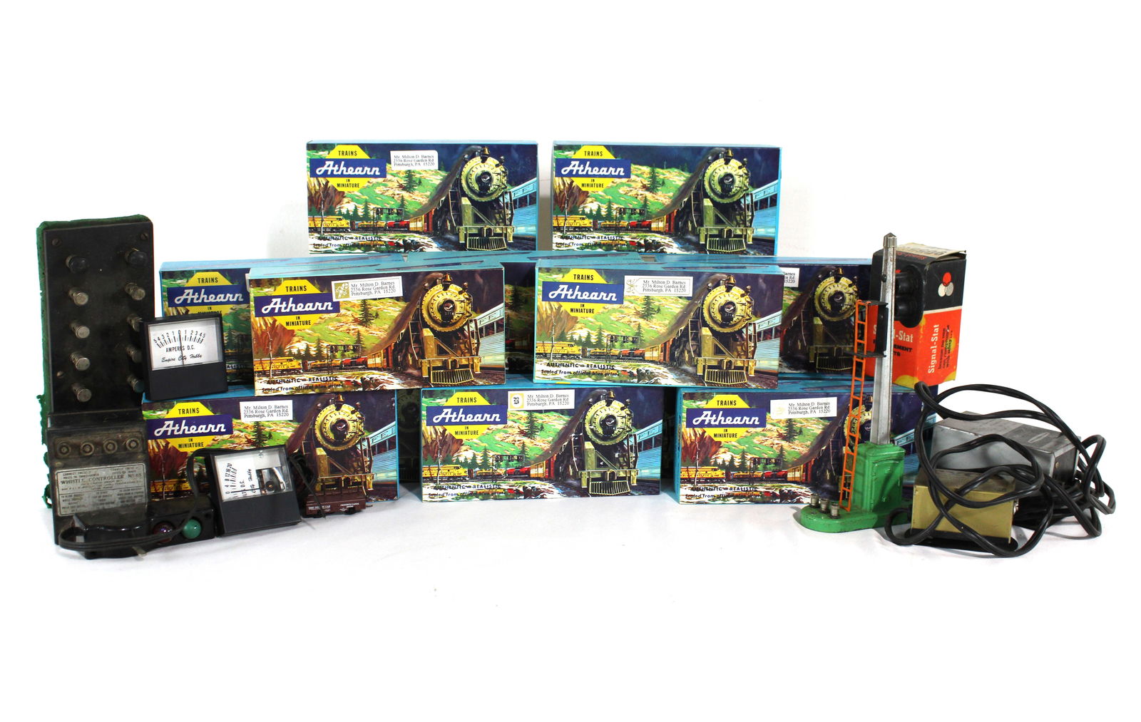 Athearn Train Cars in Box and Assorted Parts (1 of 4)