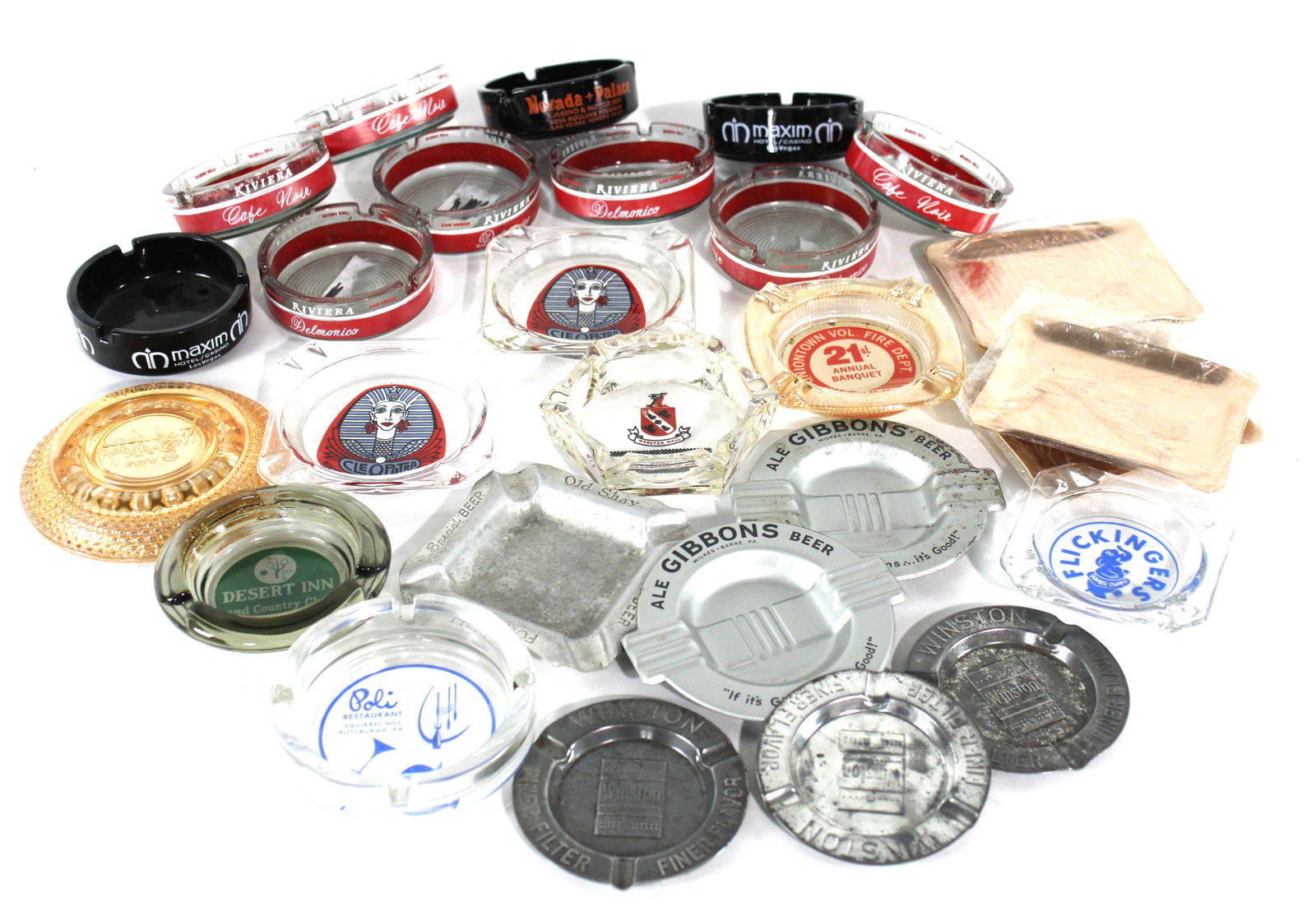 Ashtray Collection incl. Gibbons Beer and Wisnton Cigarettes: Ashtray Collection incl. Gibbons Beer and Wisnton Cigarettes. In-house shipping available.