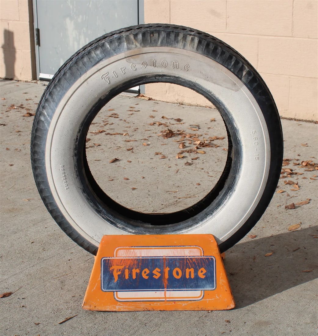 Firestone Tire Stand with Tire (1 of 2)