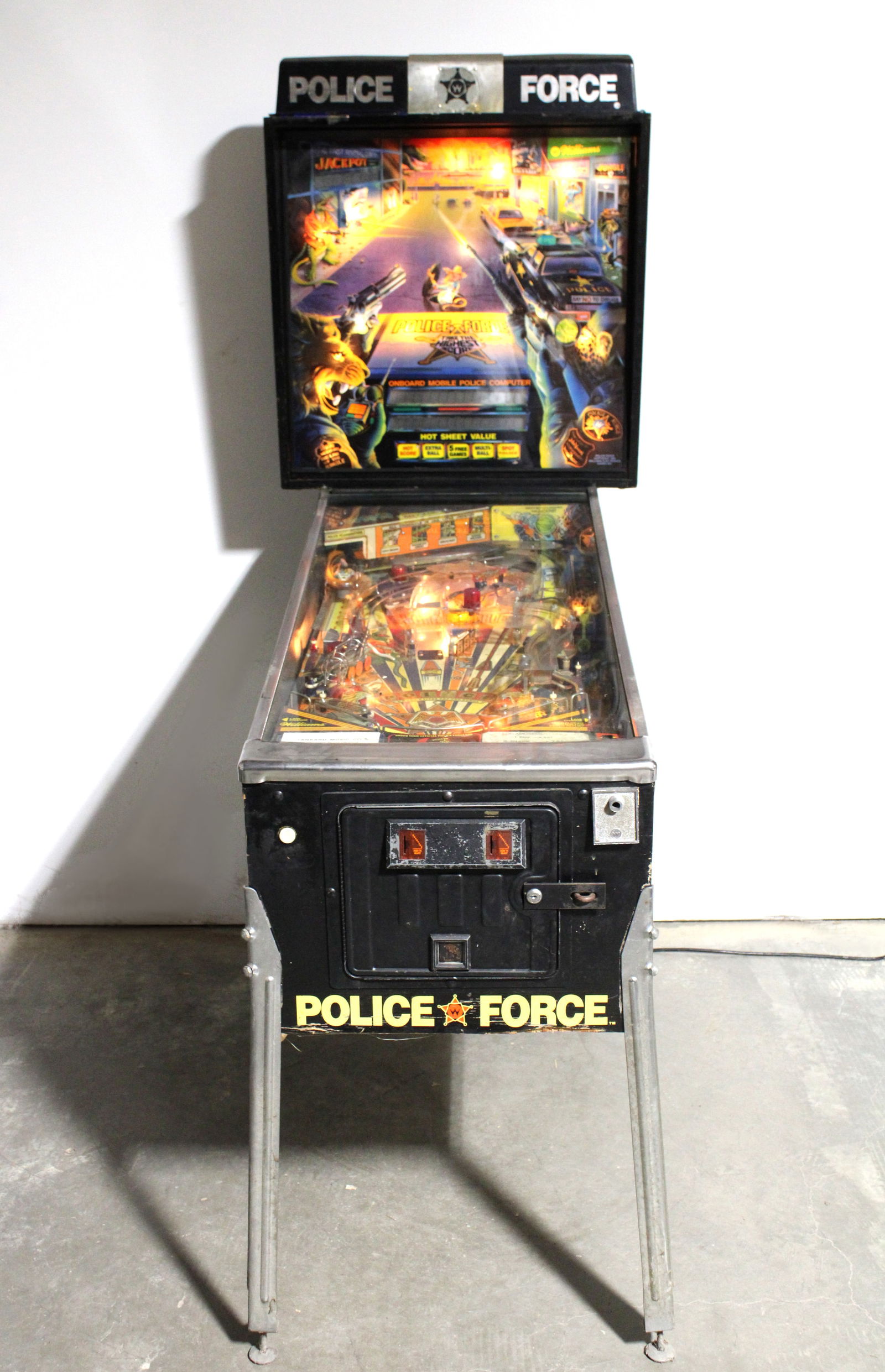 Williams Police Force Pinball Machine (1 of 6)