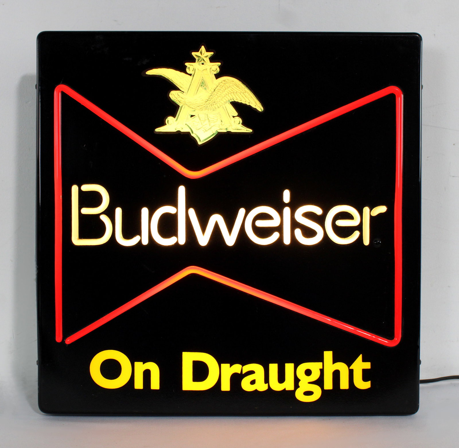 Budweiser Beer Light Up Sign (1 of 1)