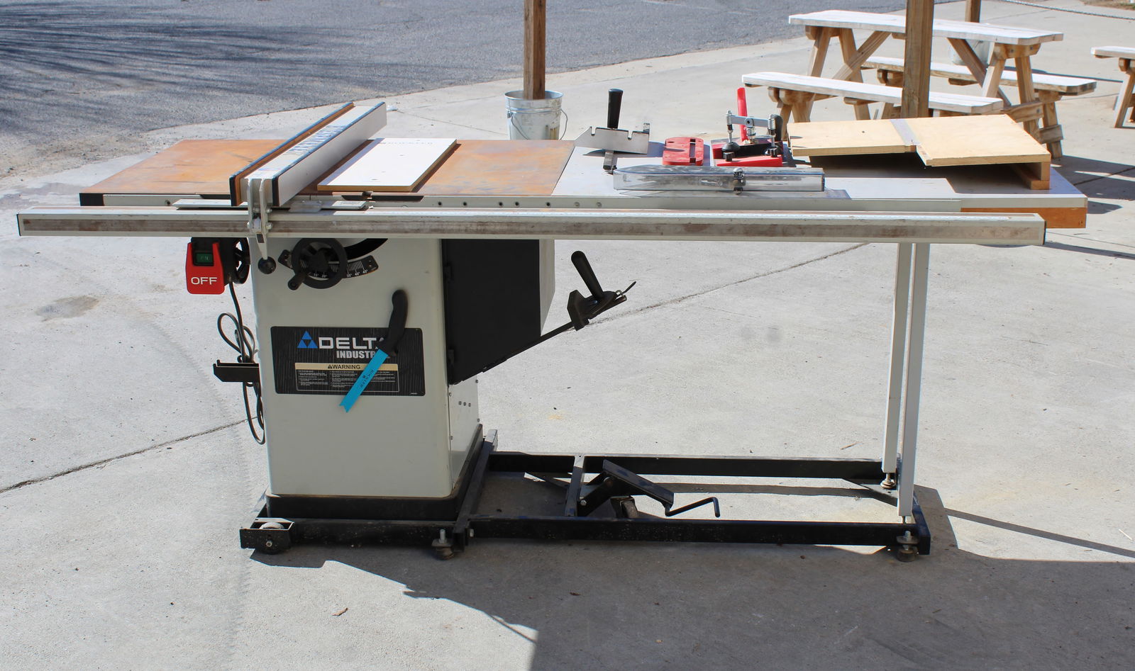 Delta hybrid table saw deals