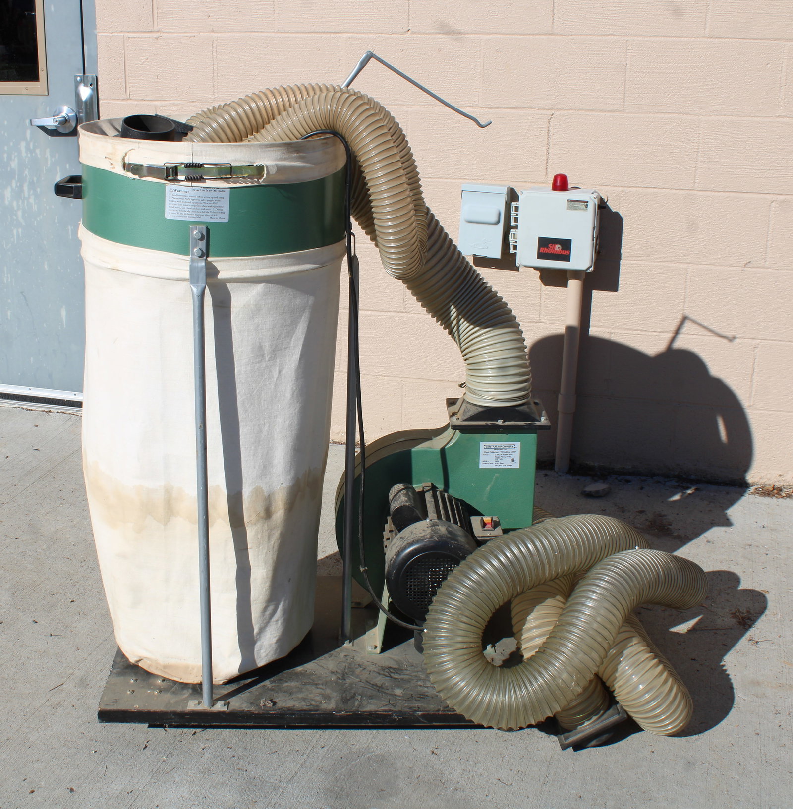 Central Machinery Dust Collector Bin,  2 Horsepower / 70 Gallon (1 of 3)