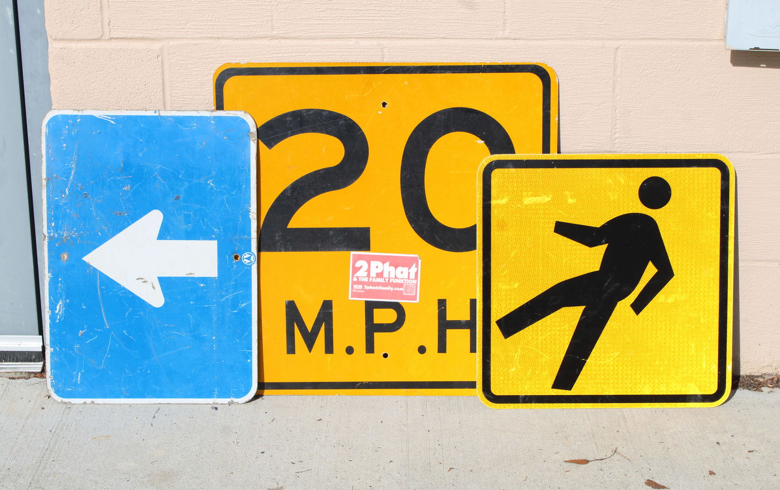 Street Signs including MPH (1 of 1)