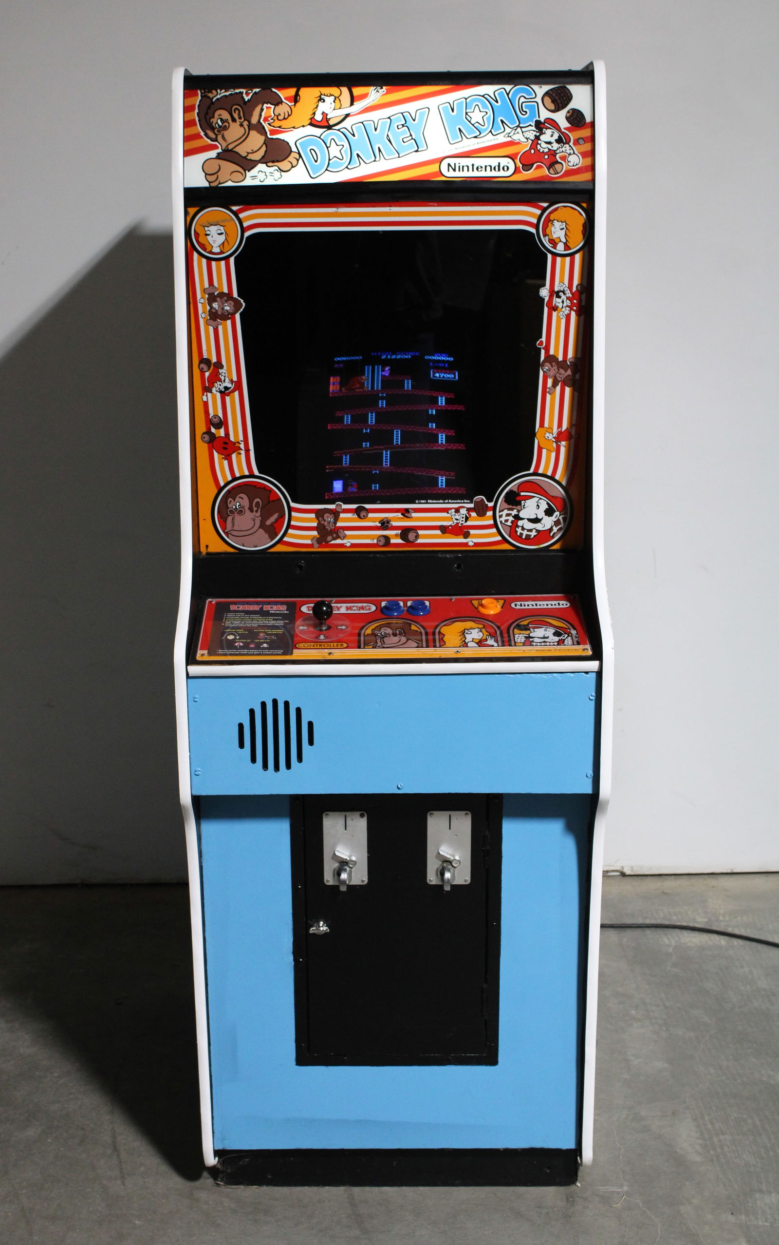 Nintendo Donkey Kong / DK Jr. Arcade Game (1 of 5)