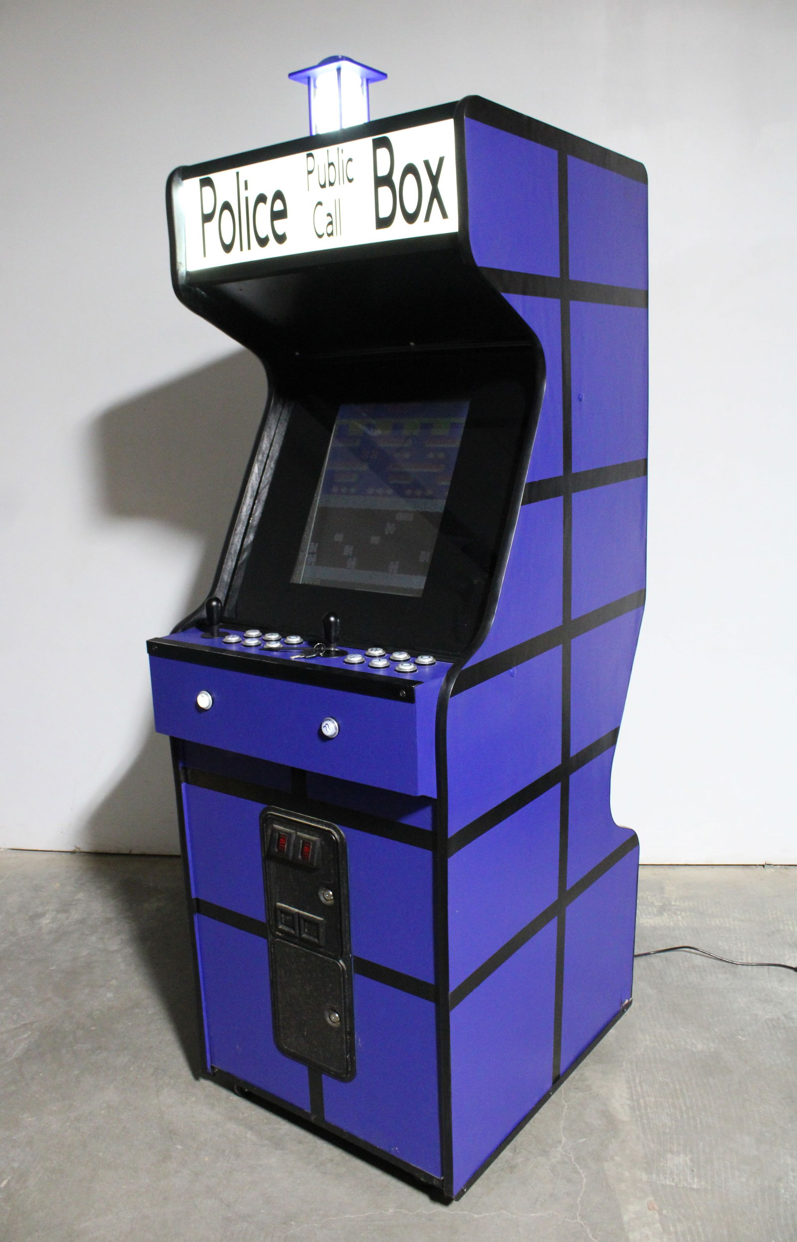 Multicade Arcade Game Themed for Doctor Who (1 of 5)
