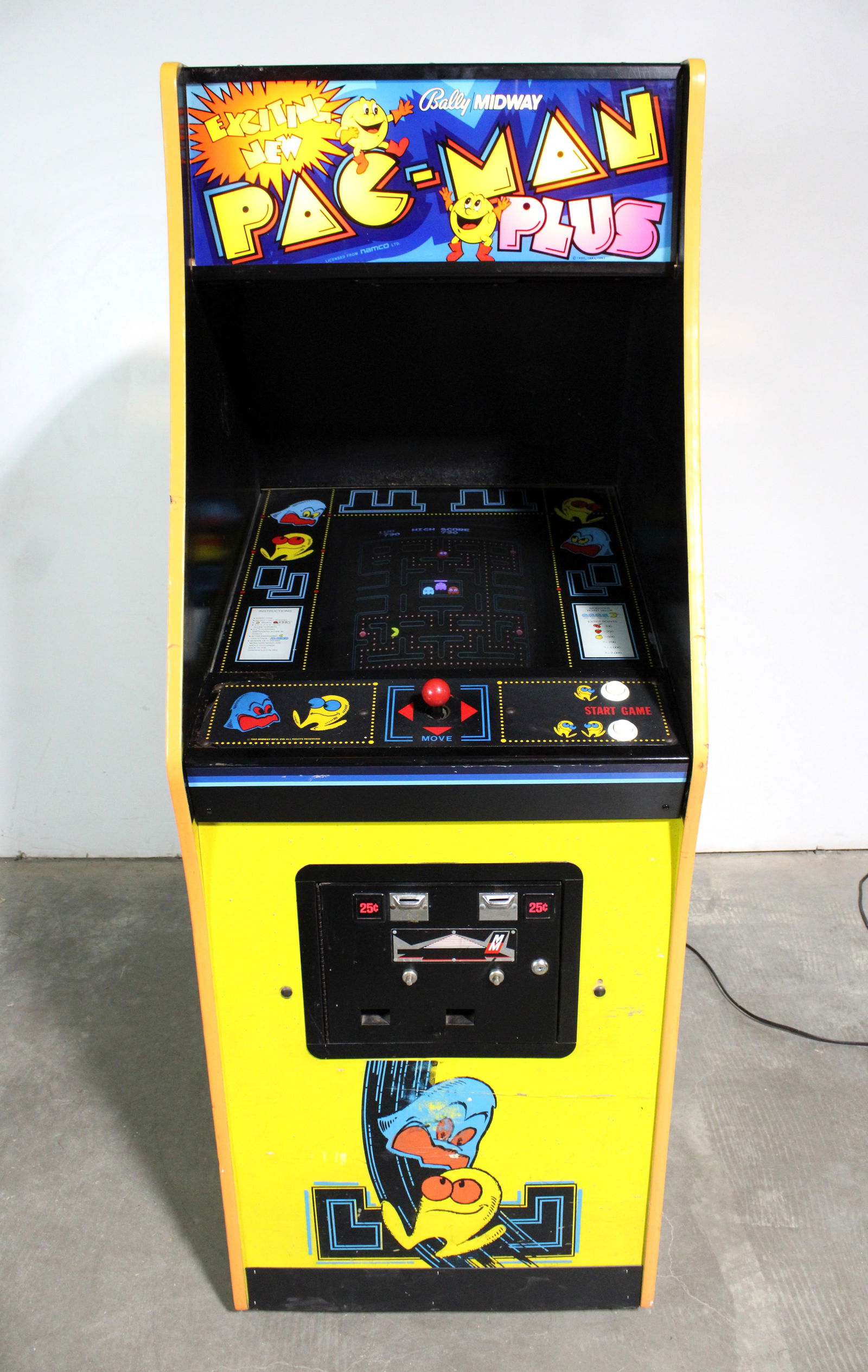 Bally Midway Pac-Man Plus Arcade Game (1 of 4)