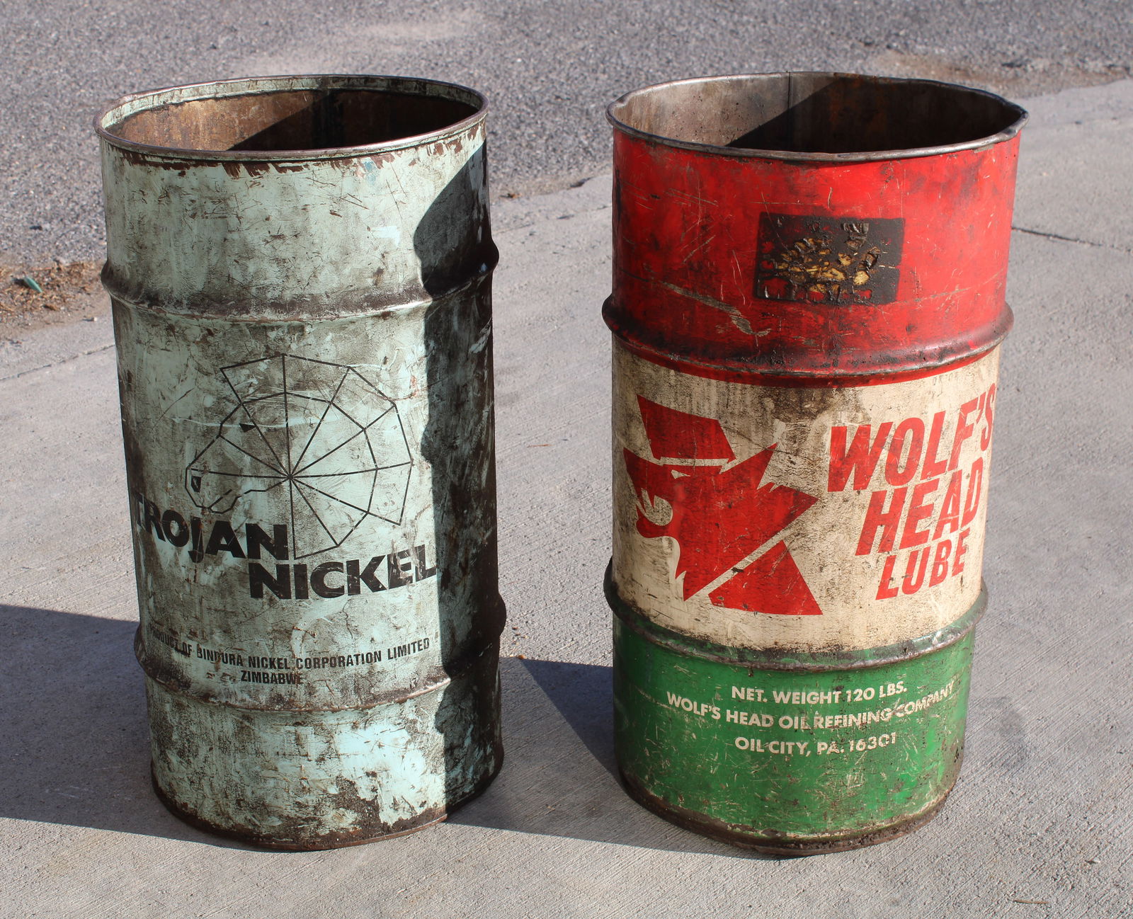 Grease Oil Metal Drums incl. Wolf's Head (1 of 2)