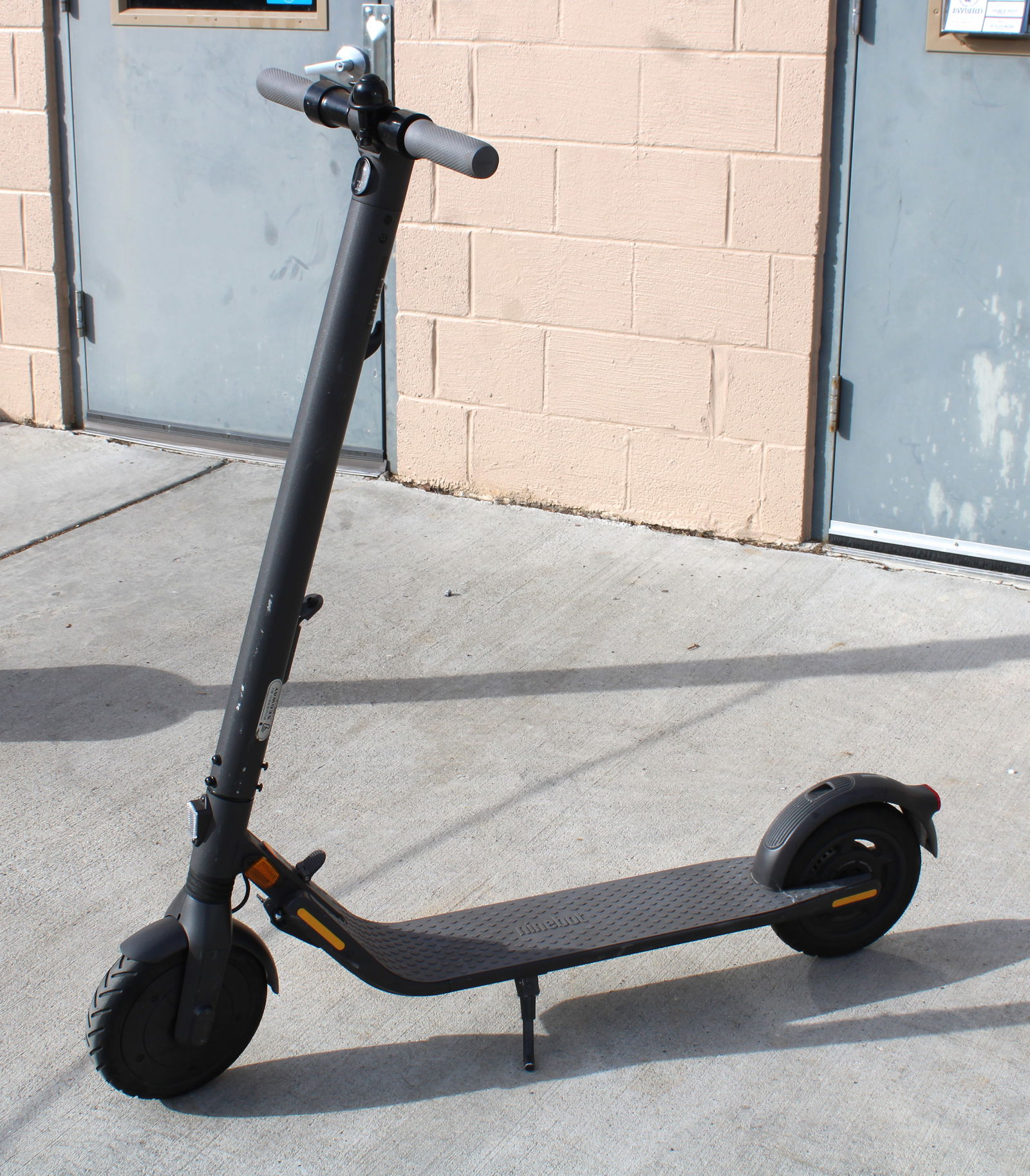 Ninebot Electric Scooter (1 of 4)