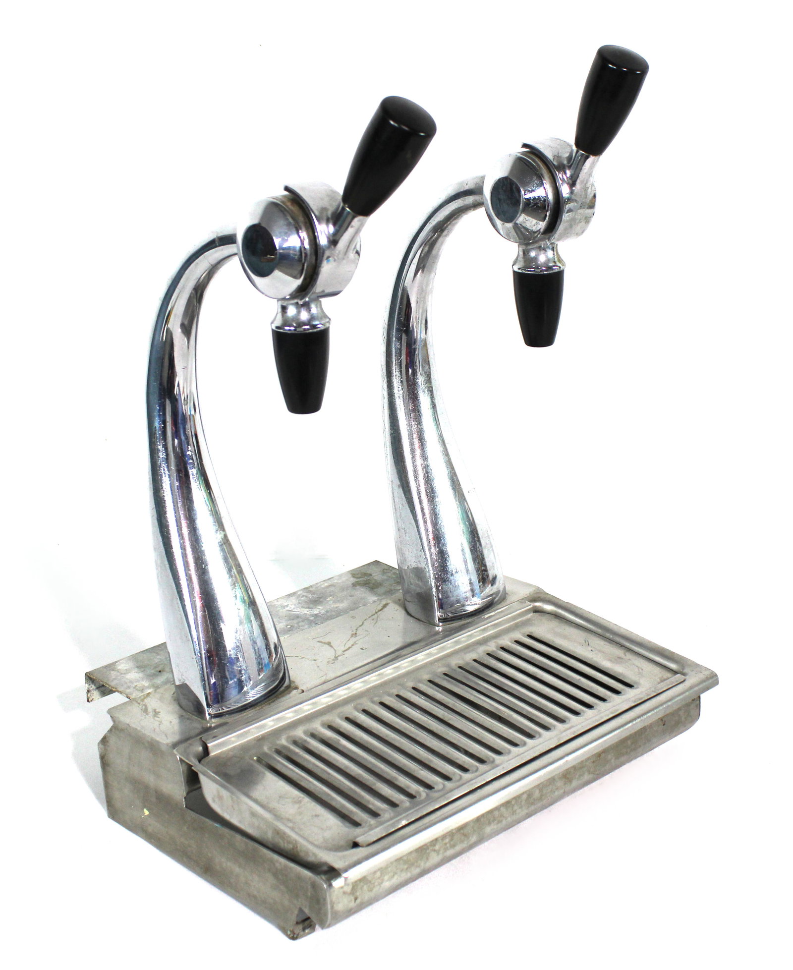 Soda Fountain or Beer Taps: In-house shipping available. Dimensions: 18 x 12 x 12