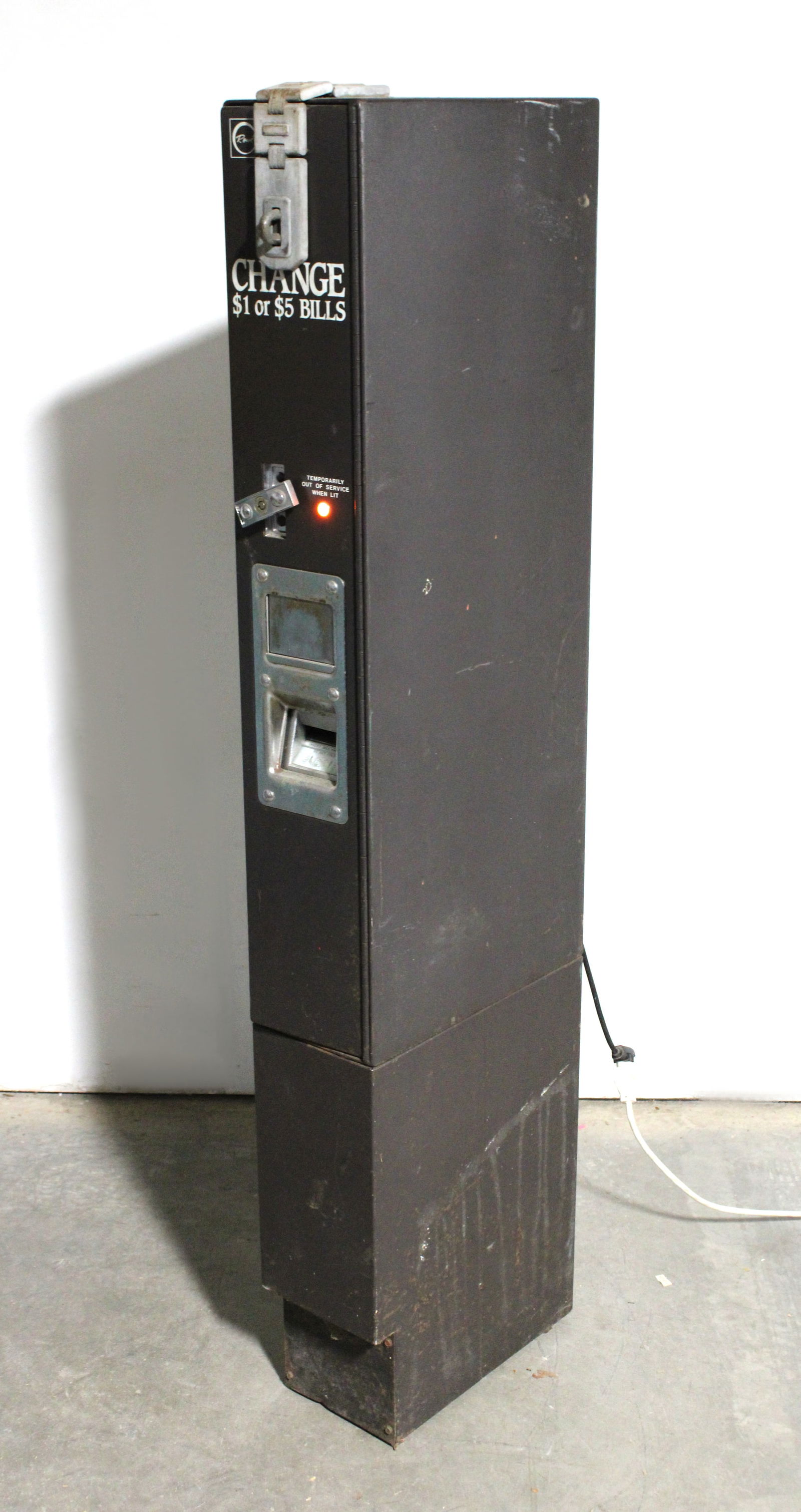 Rowe Slim Change Machine Model BC100 (1 of 2)